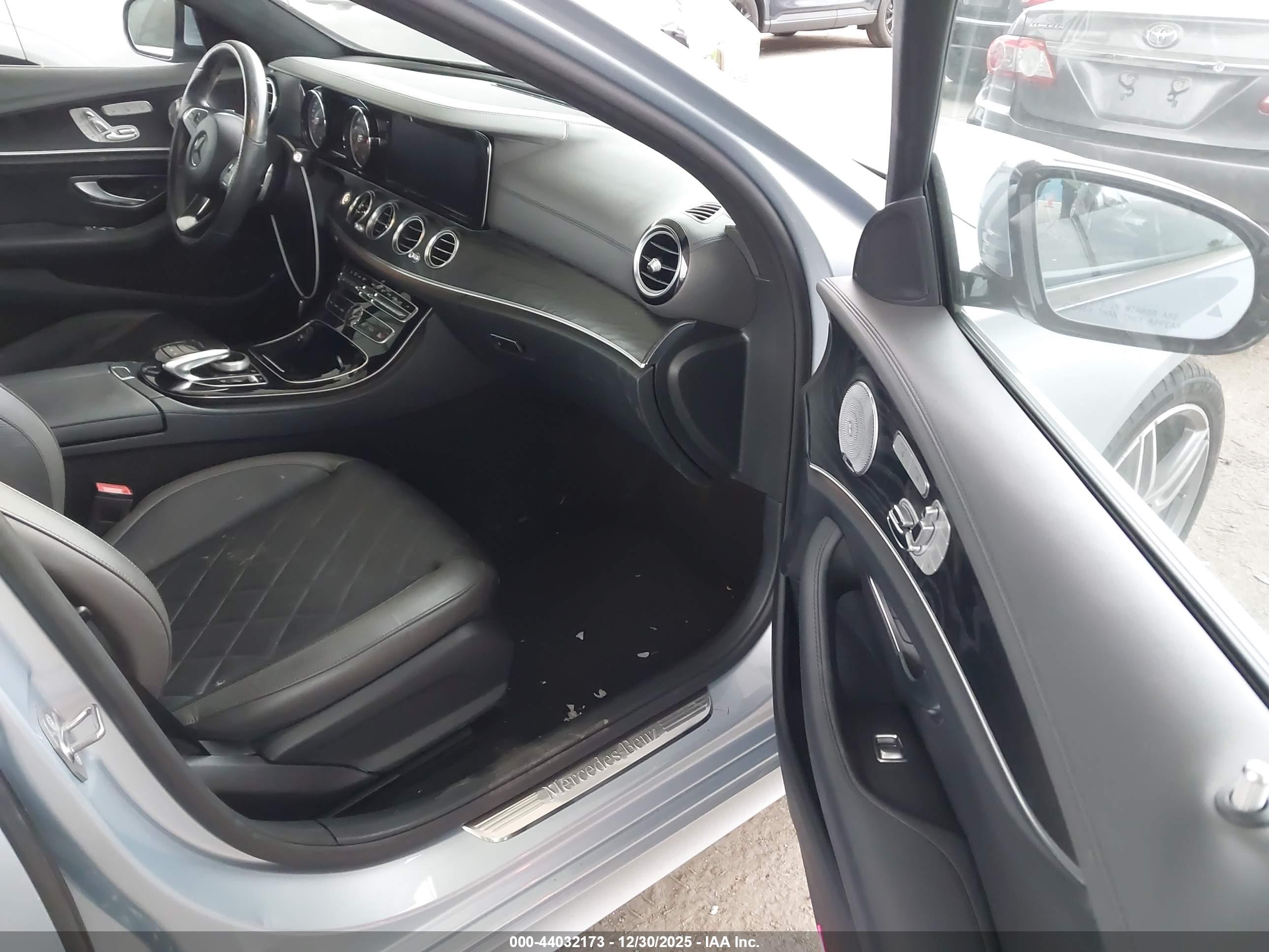 MERCEDES-BENZ E image 5