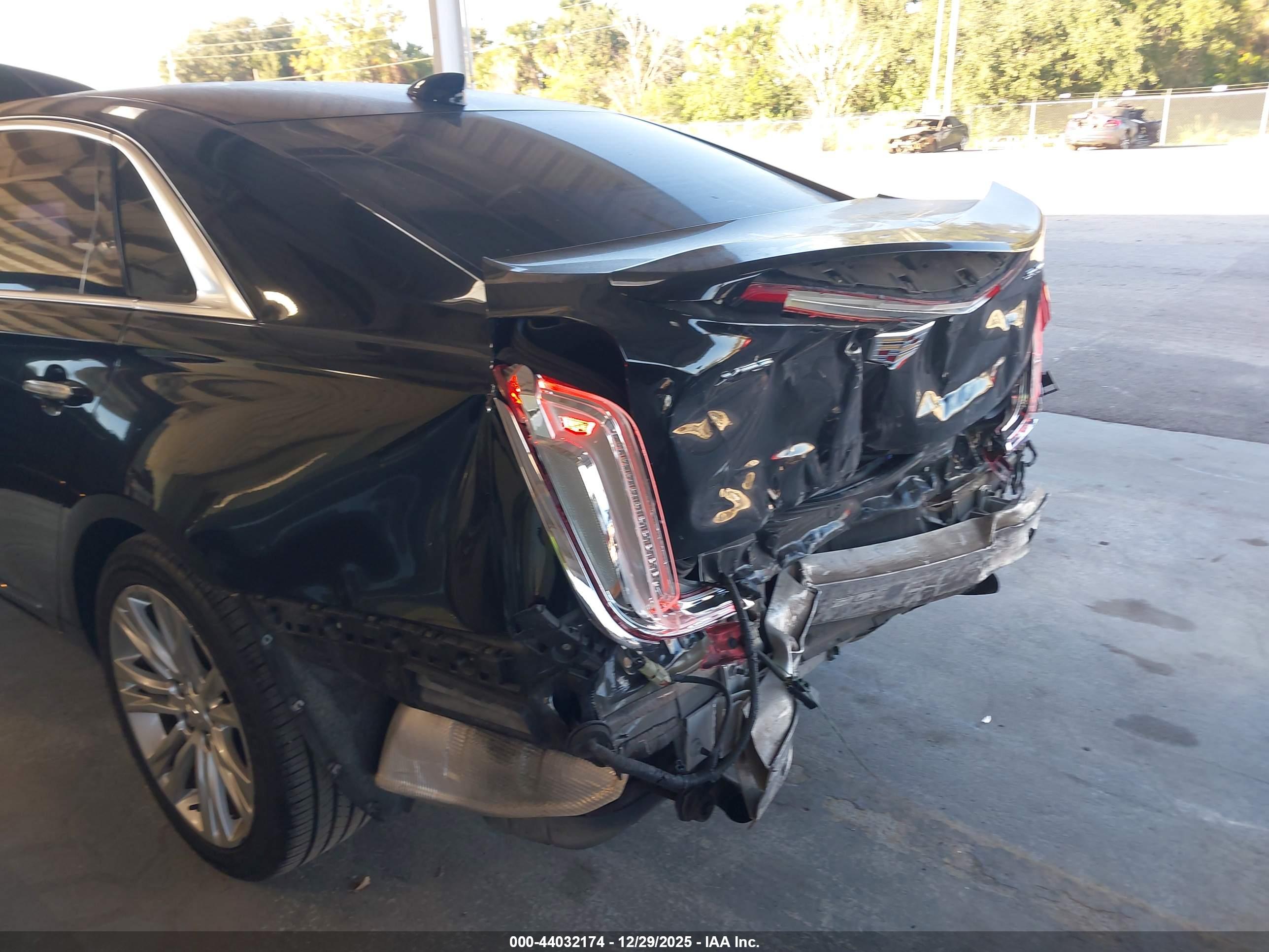 CADILLAC XTS image 6