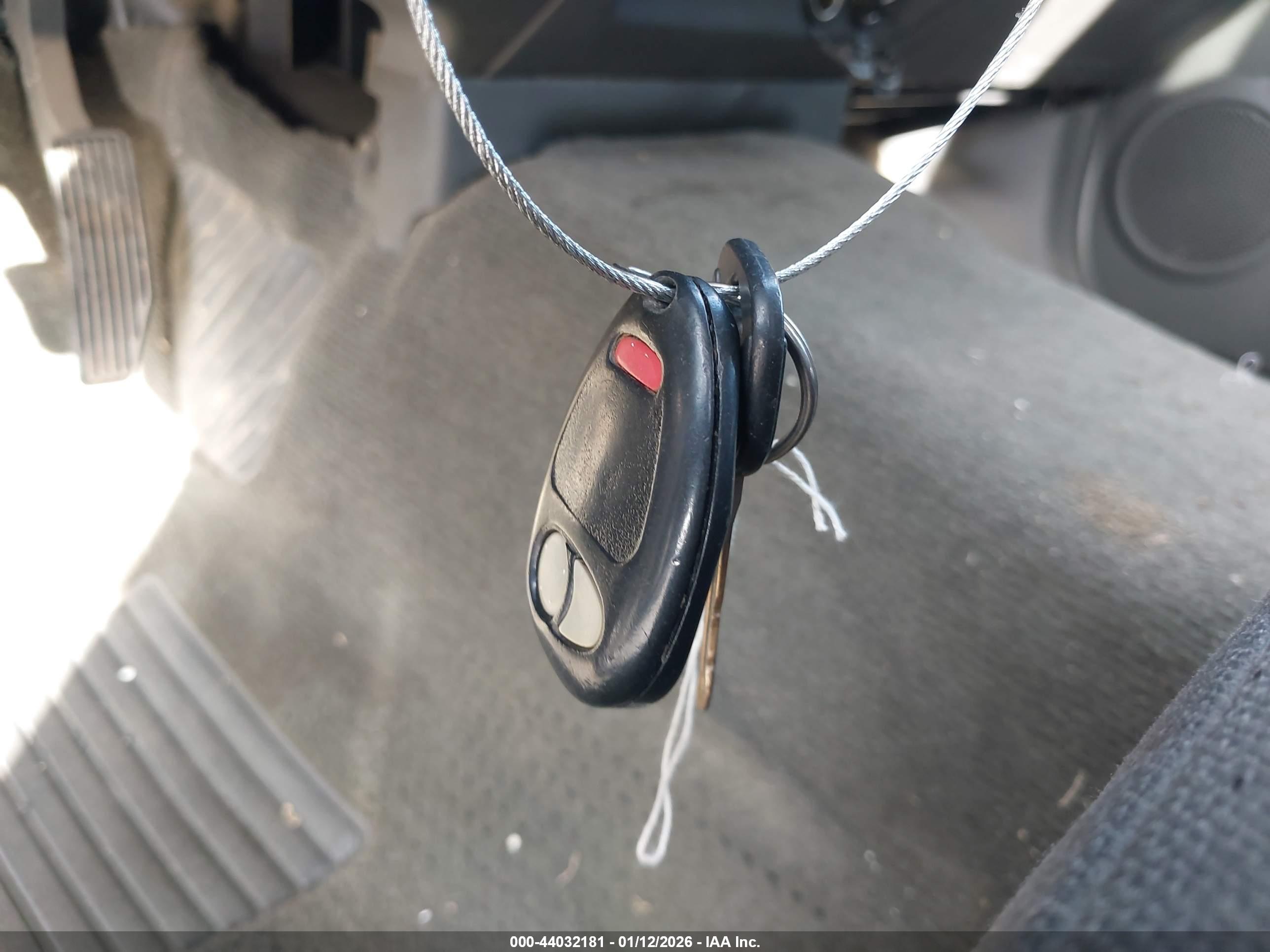 CHEVROLET COLORADO image 11