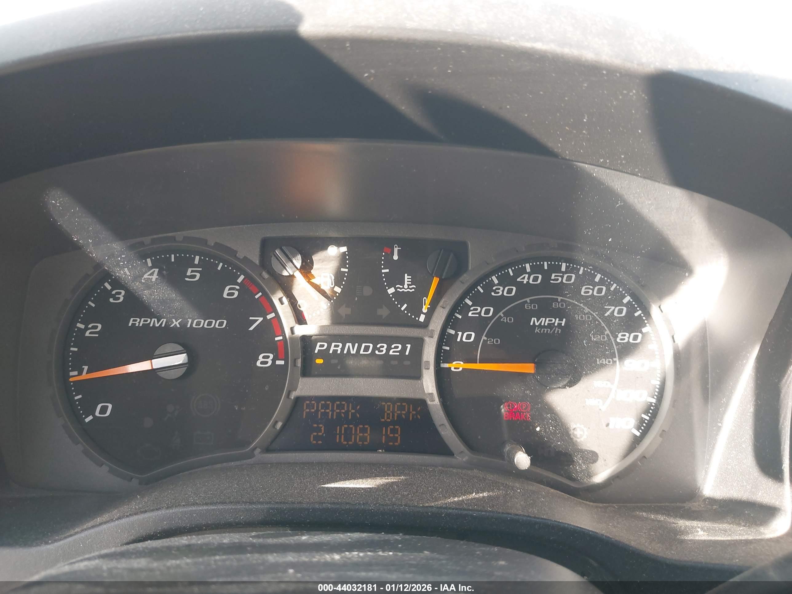 CHEVROLET COLORADO image 7