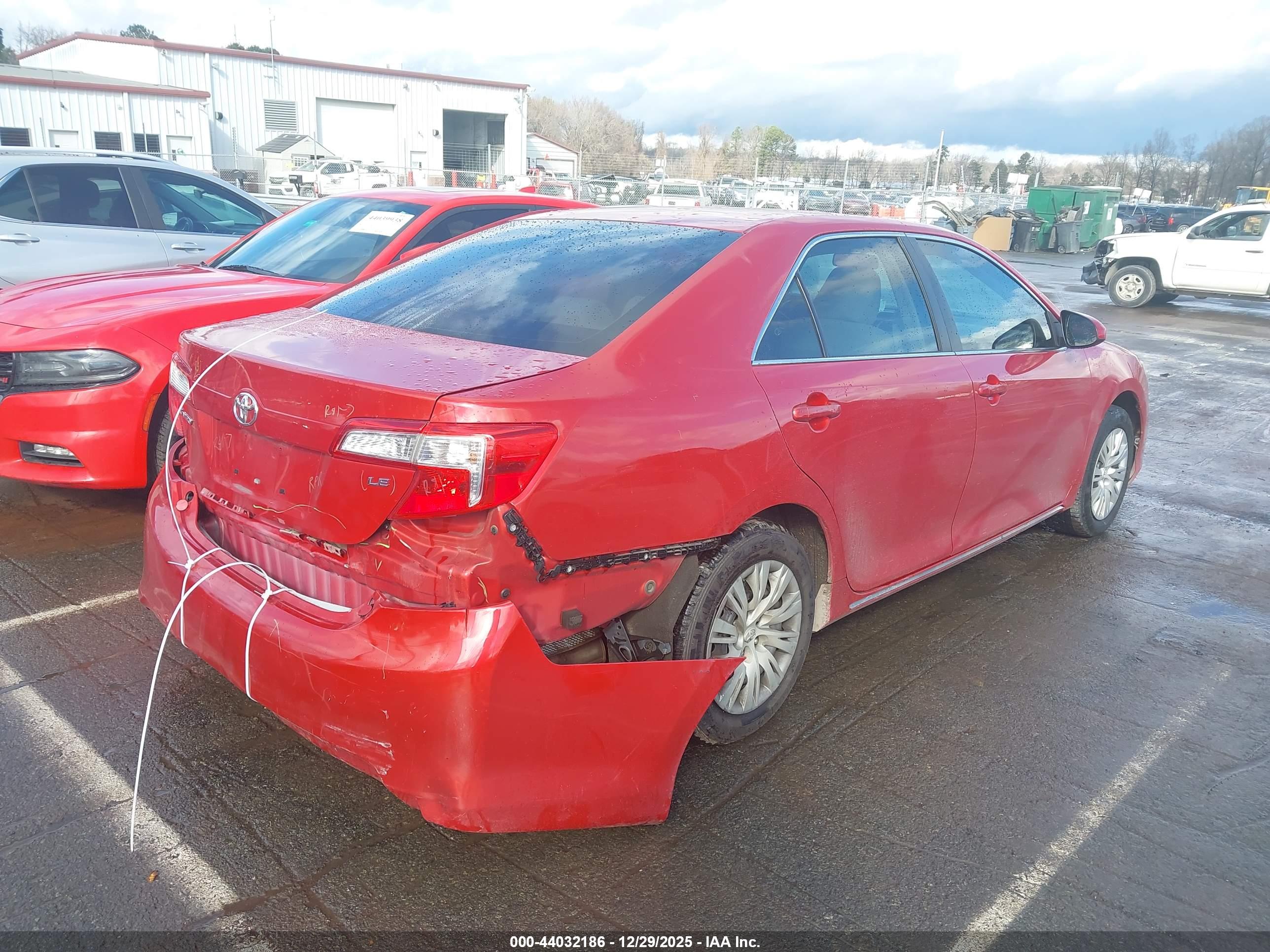TOYOTA CAMRY image 4