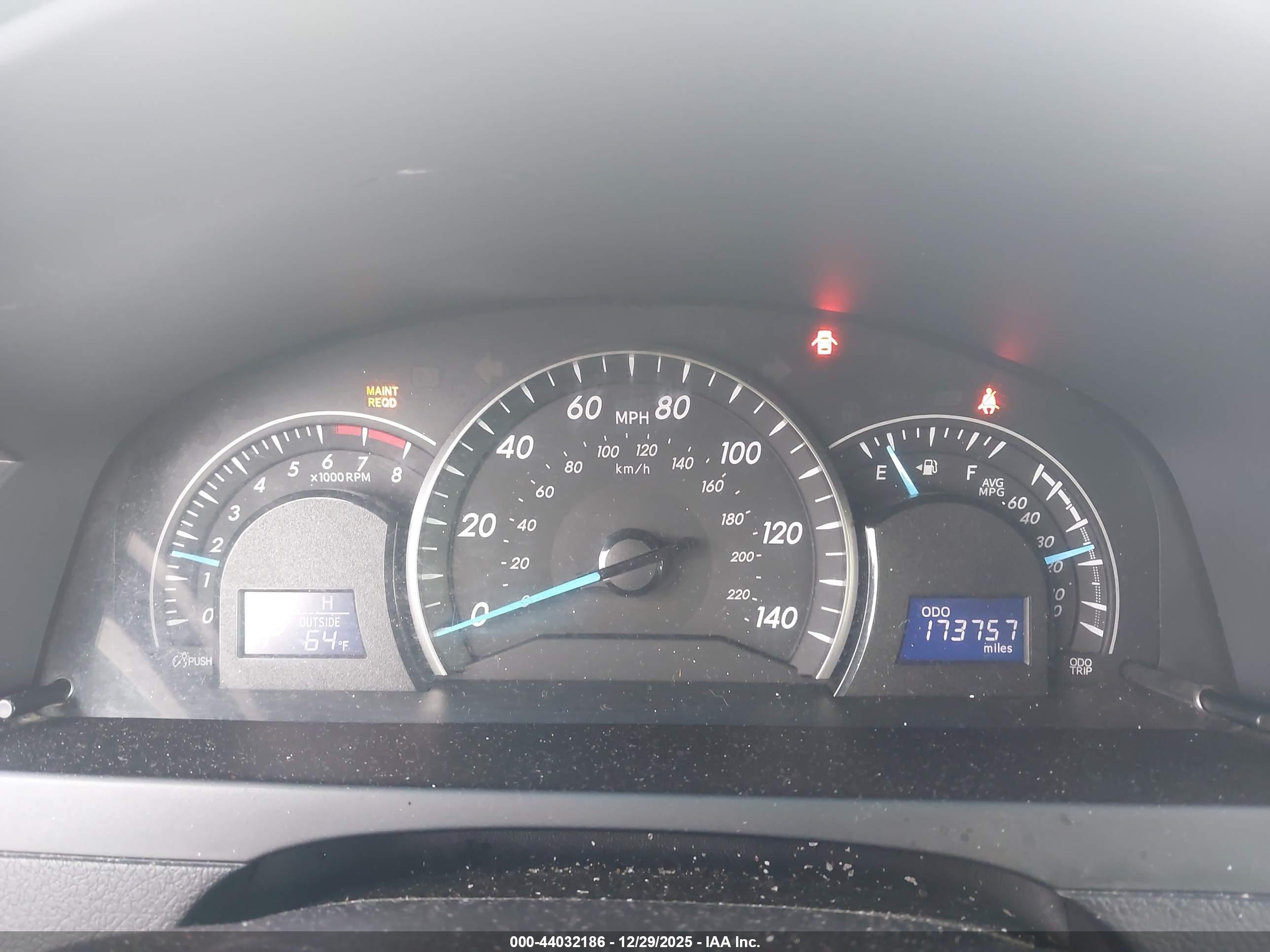 TOYOTA CAMRY image 7