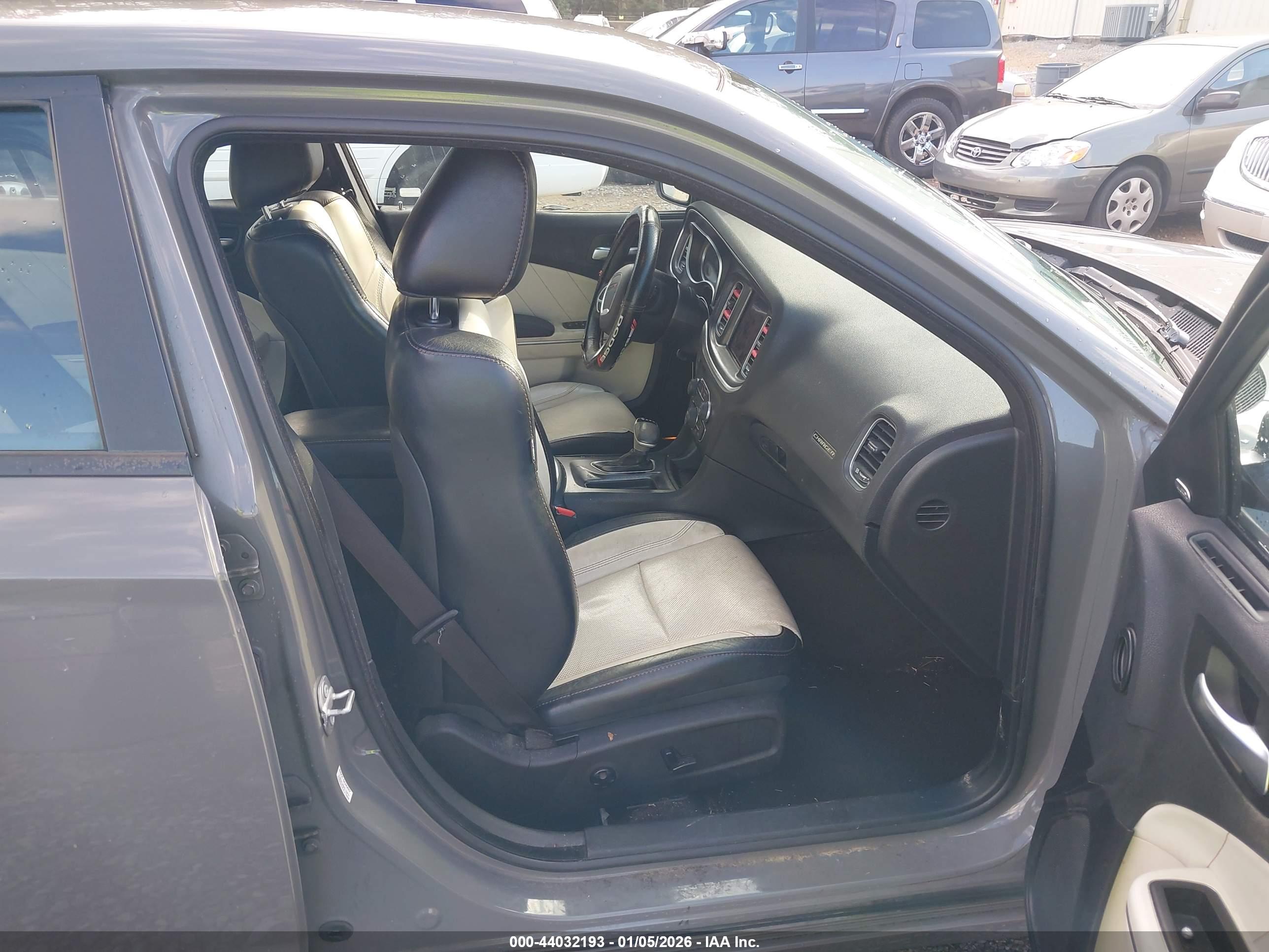 DODGE CHARGER image 5