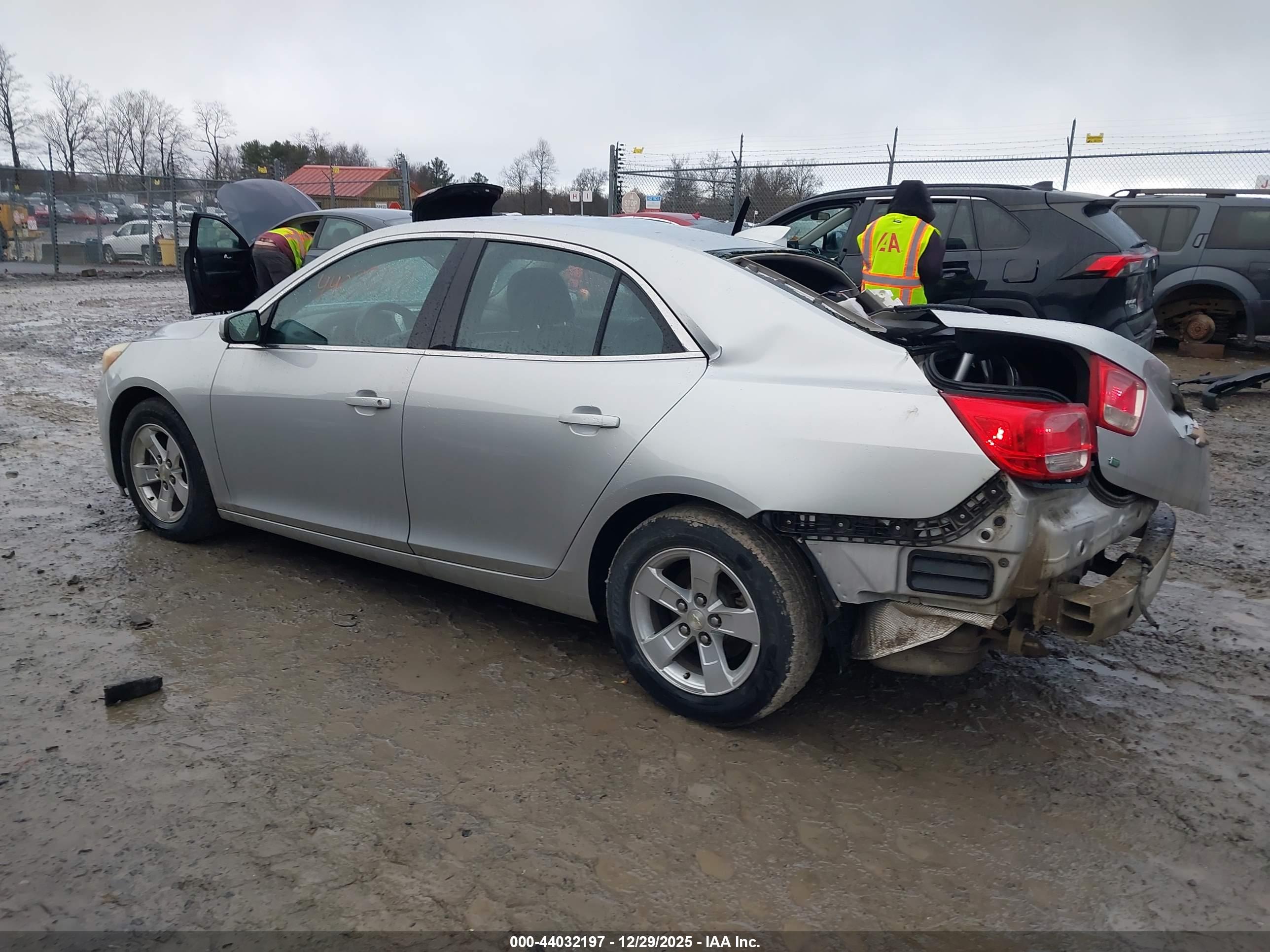 CHEVROLET MALIBU image 3
