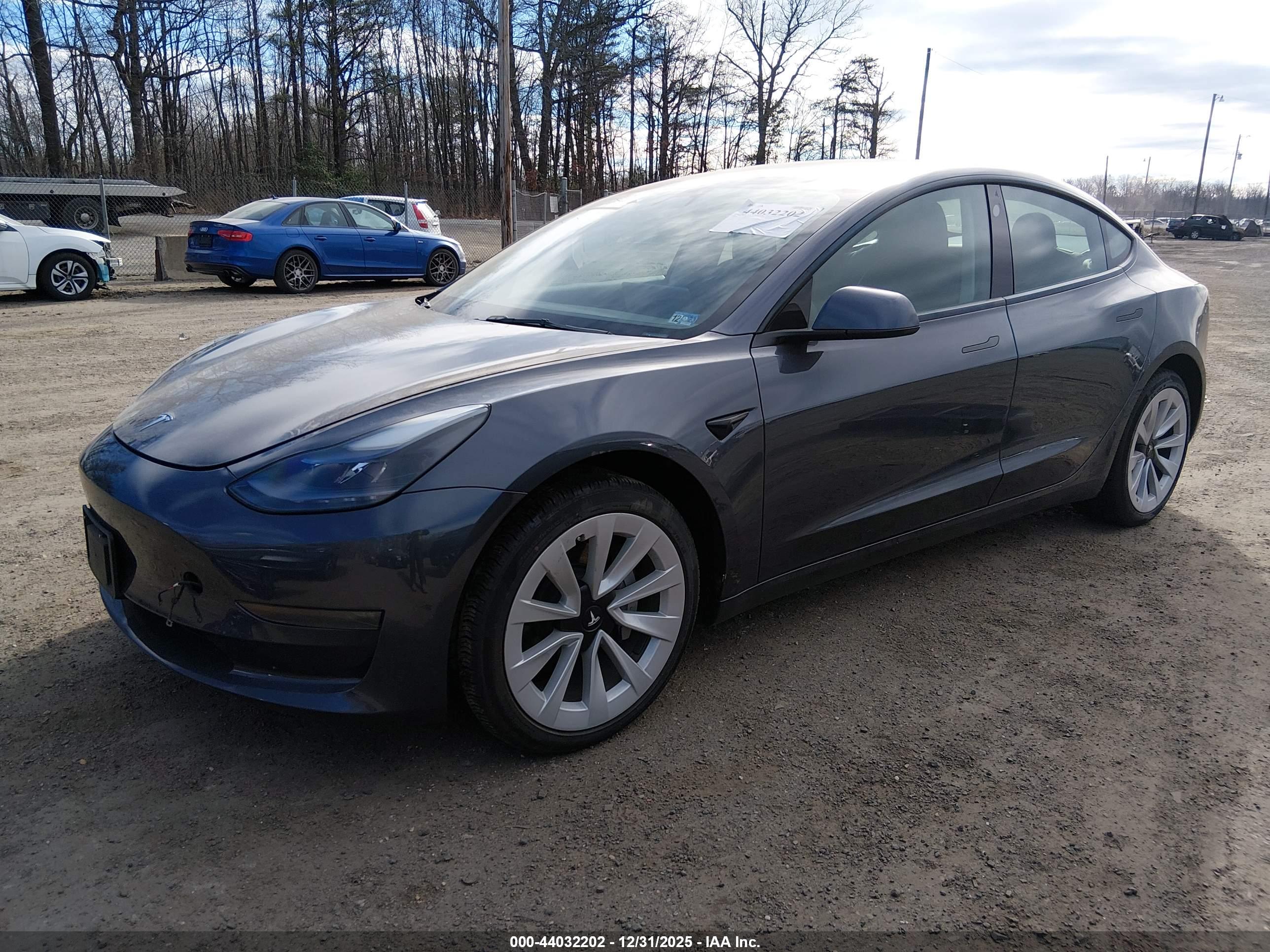 TESLA MODEL image 2