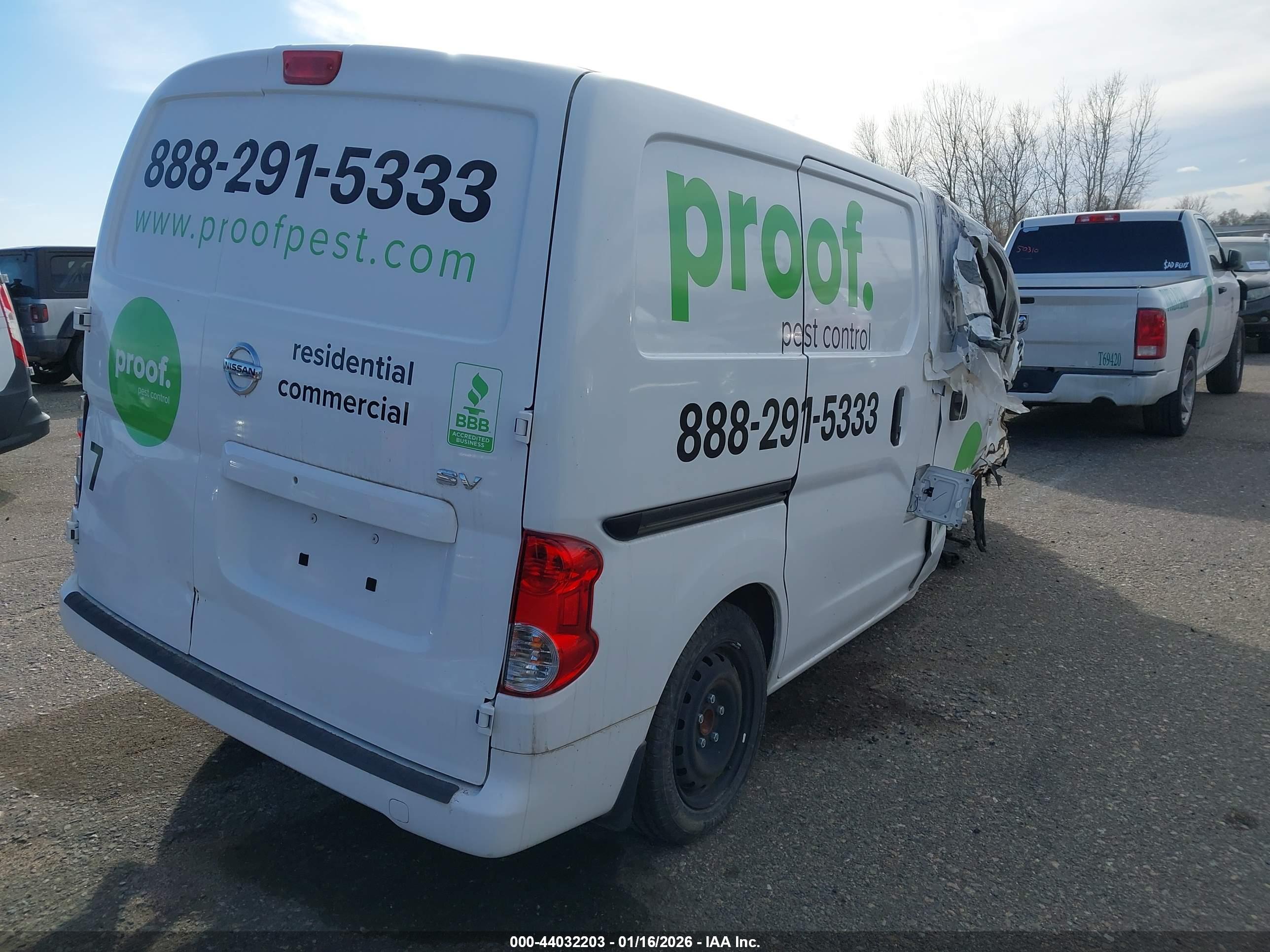 NISSAN NV200 image 4