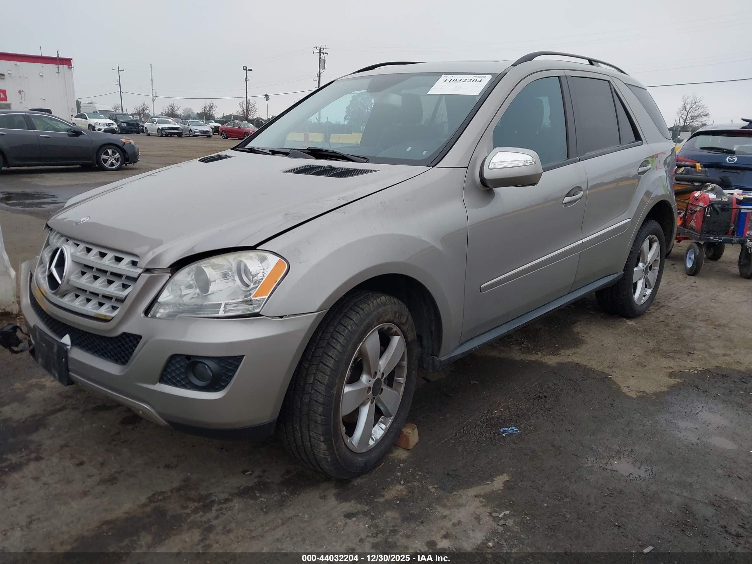 MERCEDES-BENZ ML image 2