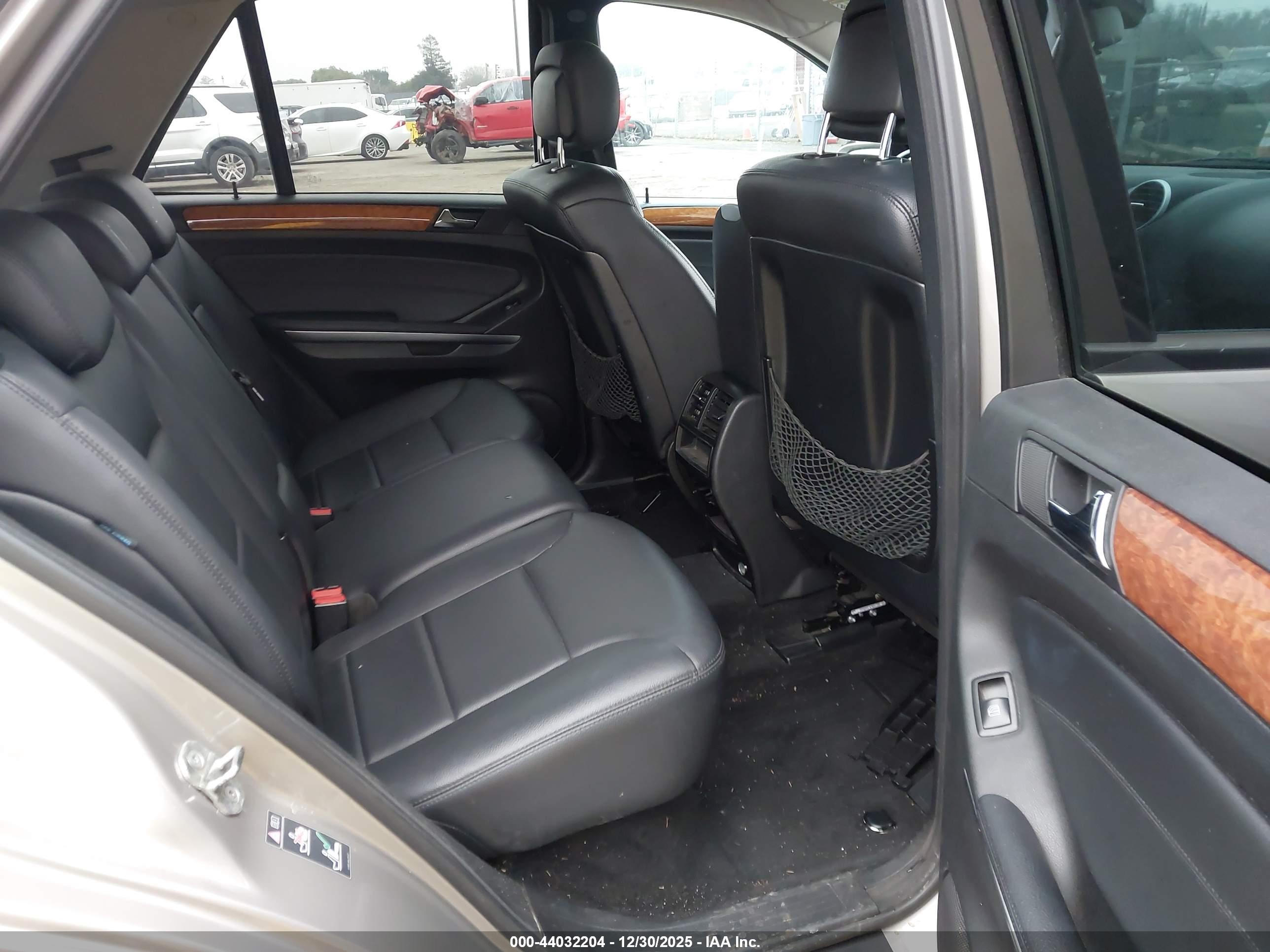 MERCEDES-BENZ ML image 8