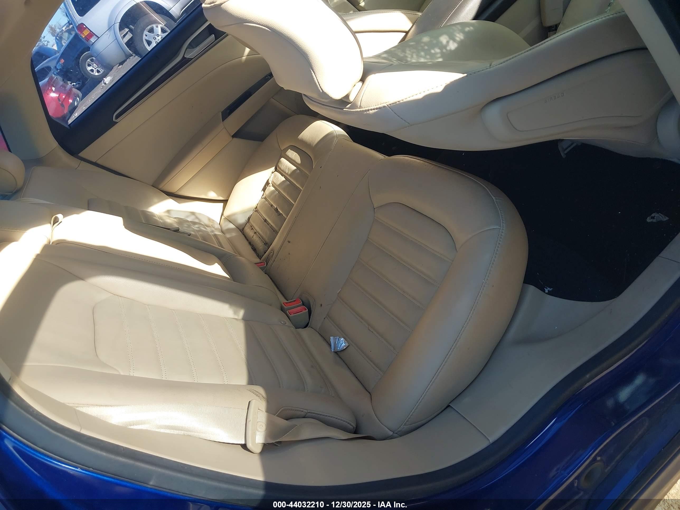 FORD FUSION image 8