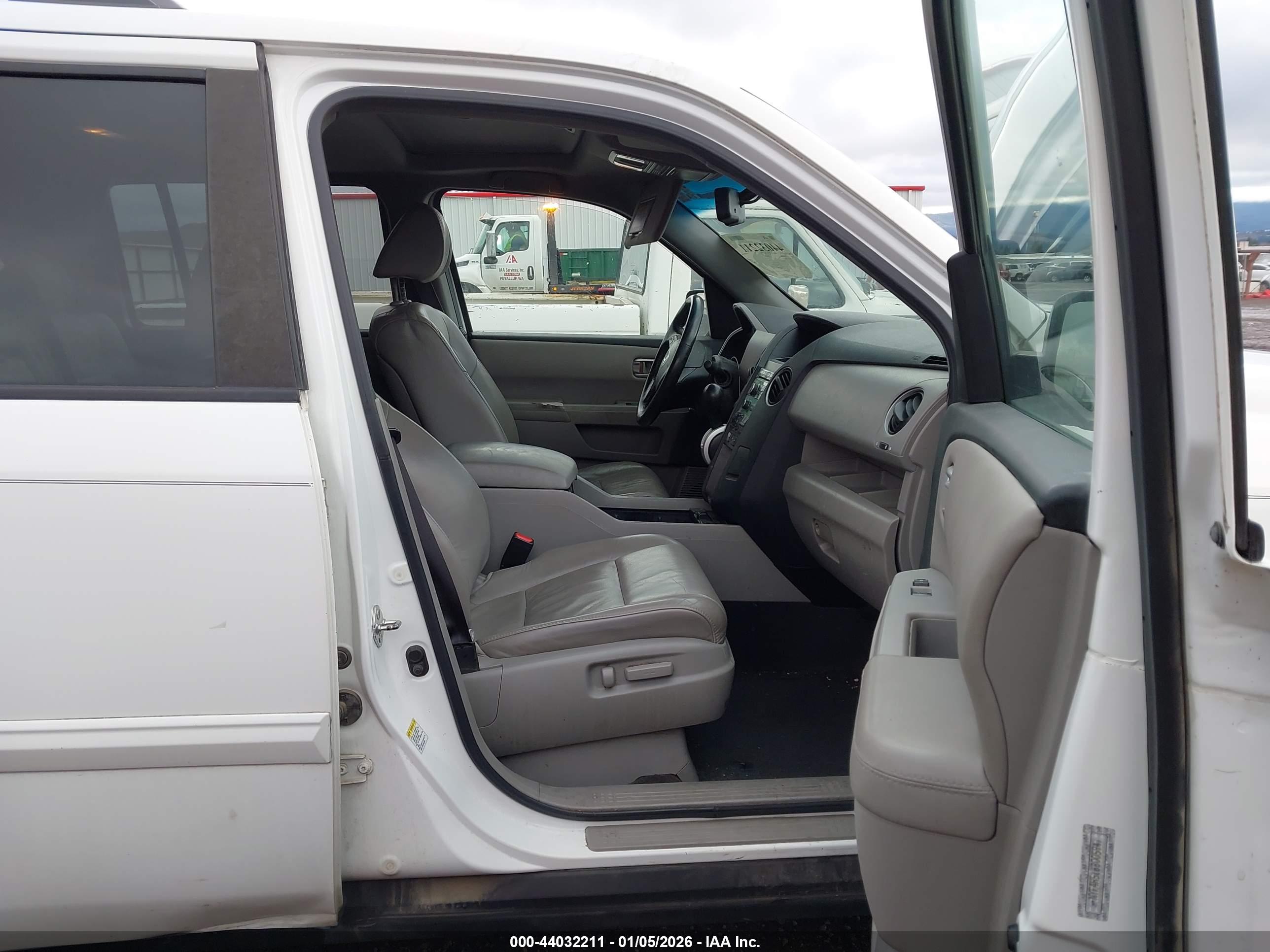 HONDA PILOT image 5