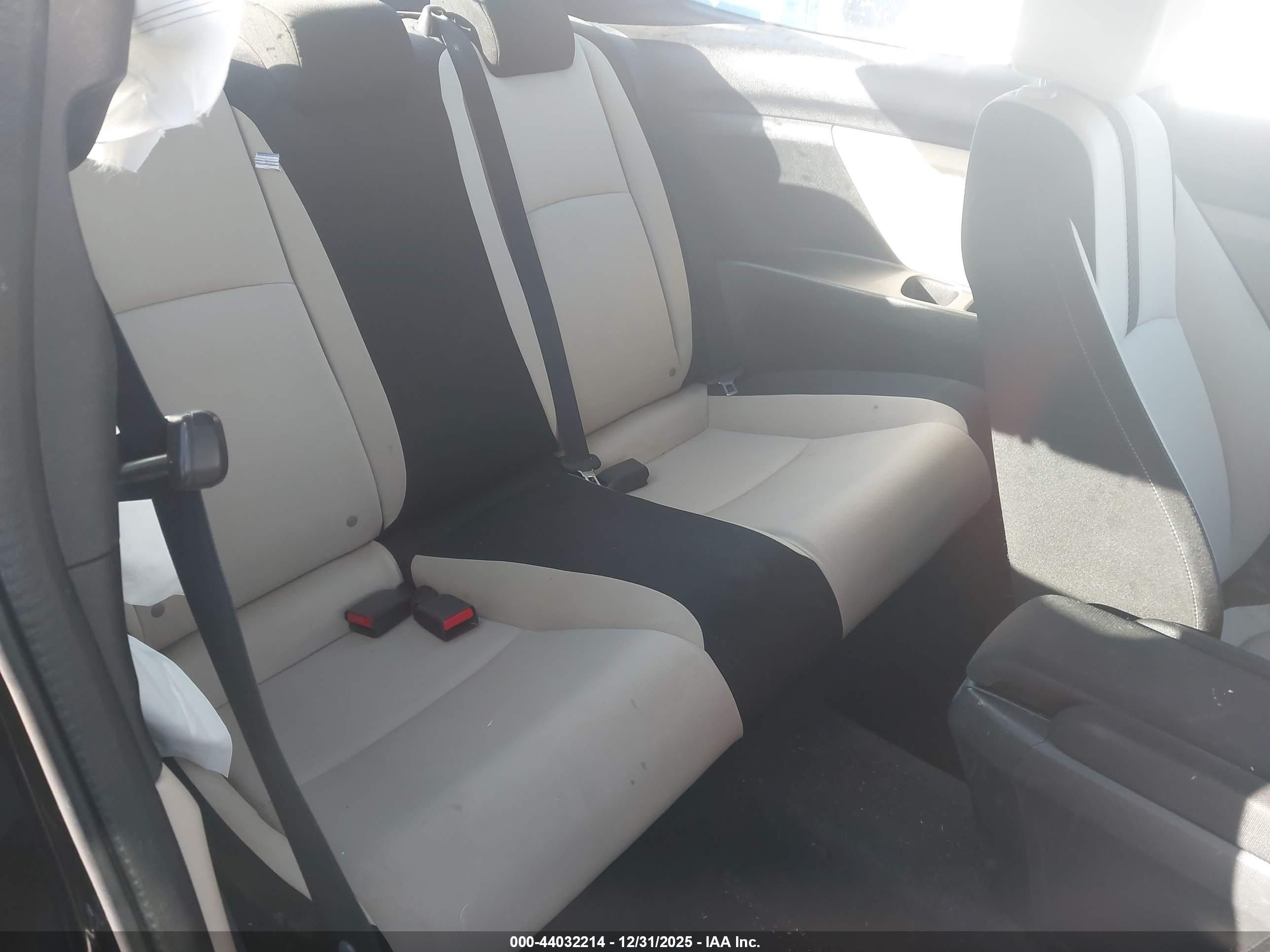 HONDA CIVIC image 8