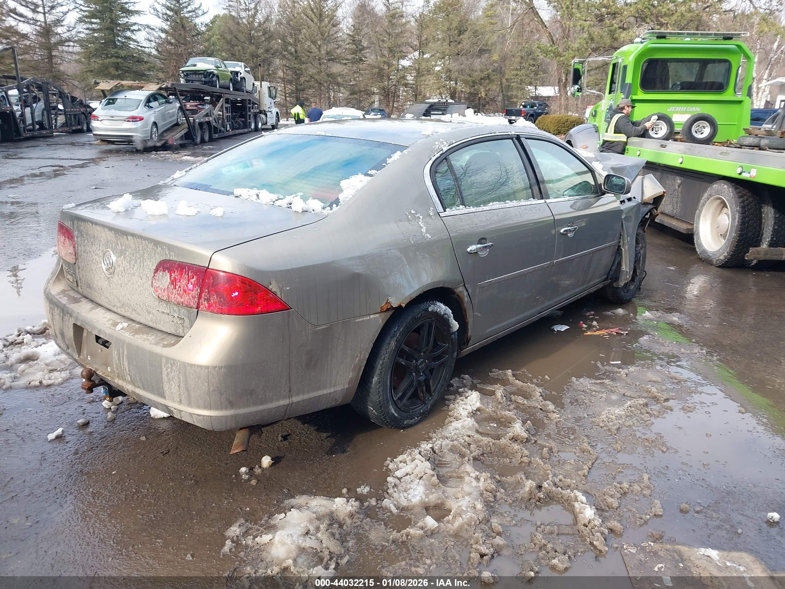 BUICK LUCERNE image 4