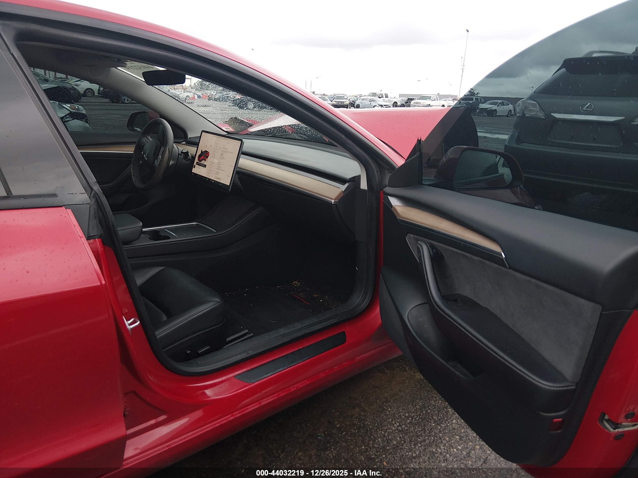 TESLA MODEL image 5
