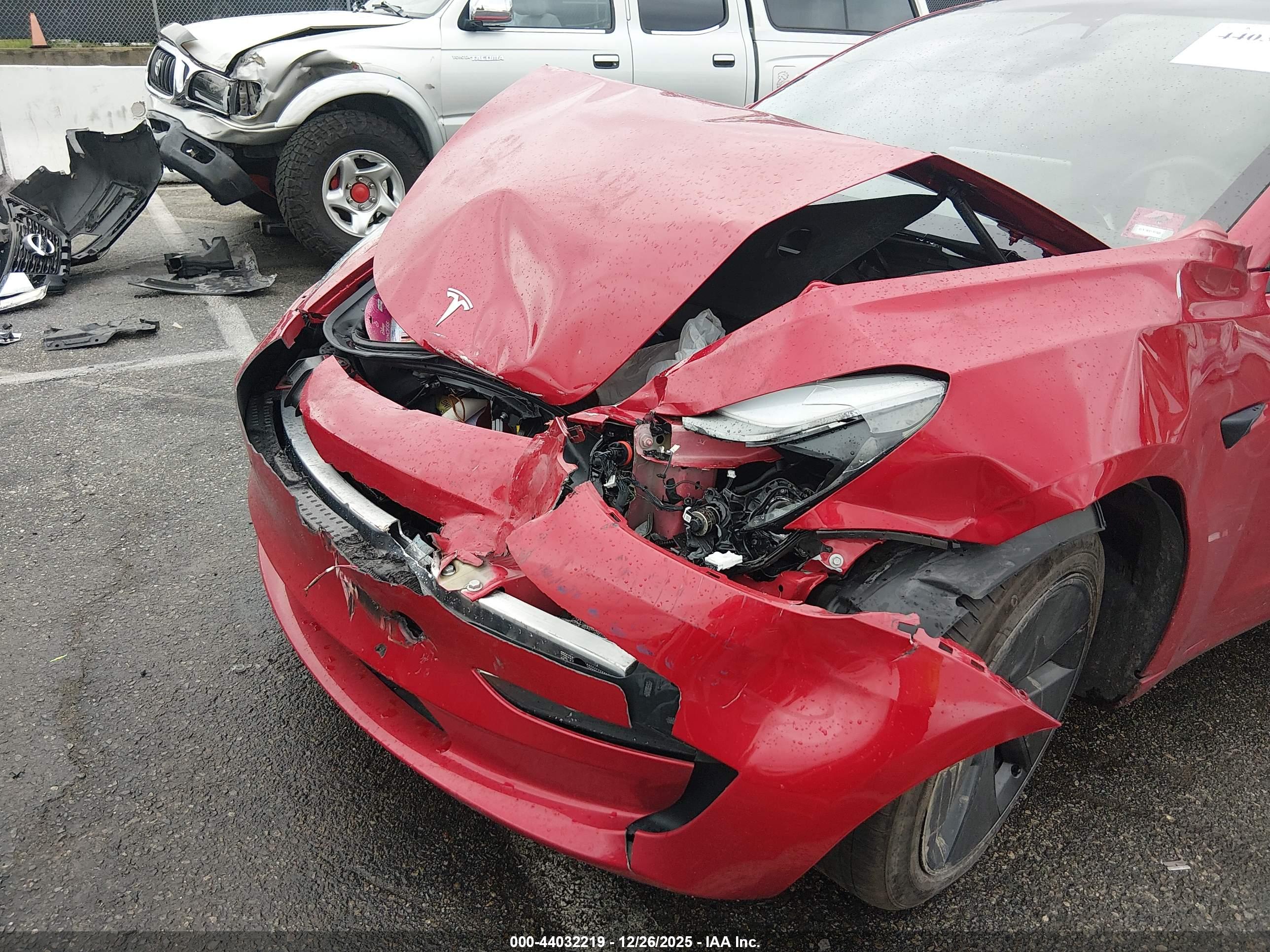 TESLA MODEL image 6