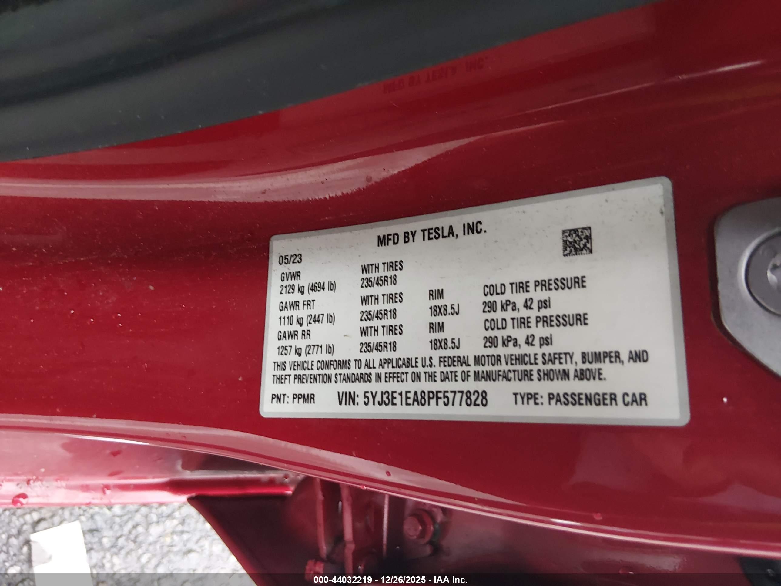 TESLA MODEL image 9