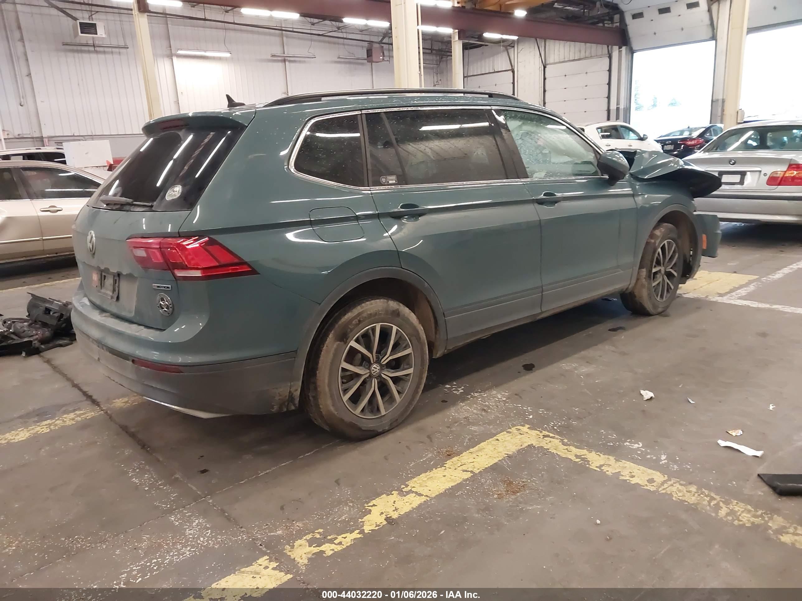 VOLKSWAGEN TIGUAN image 4