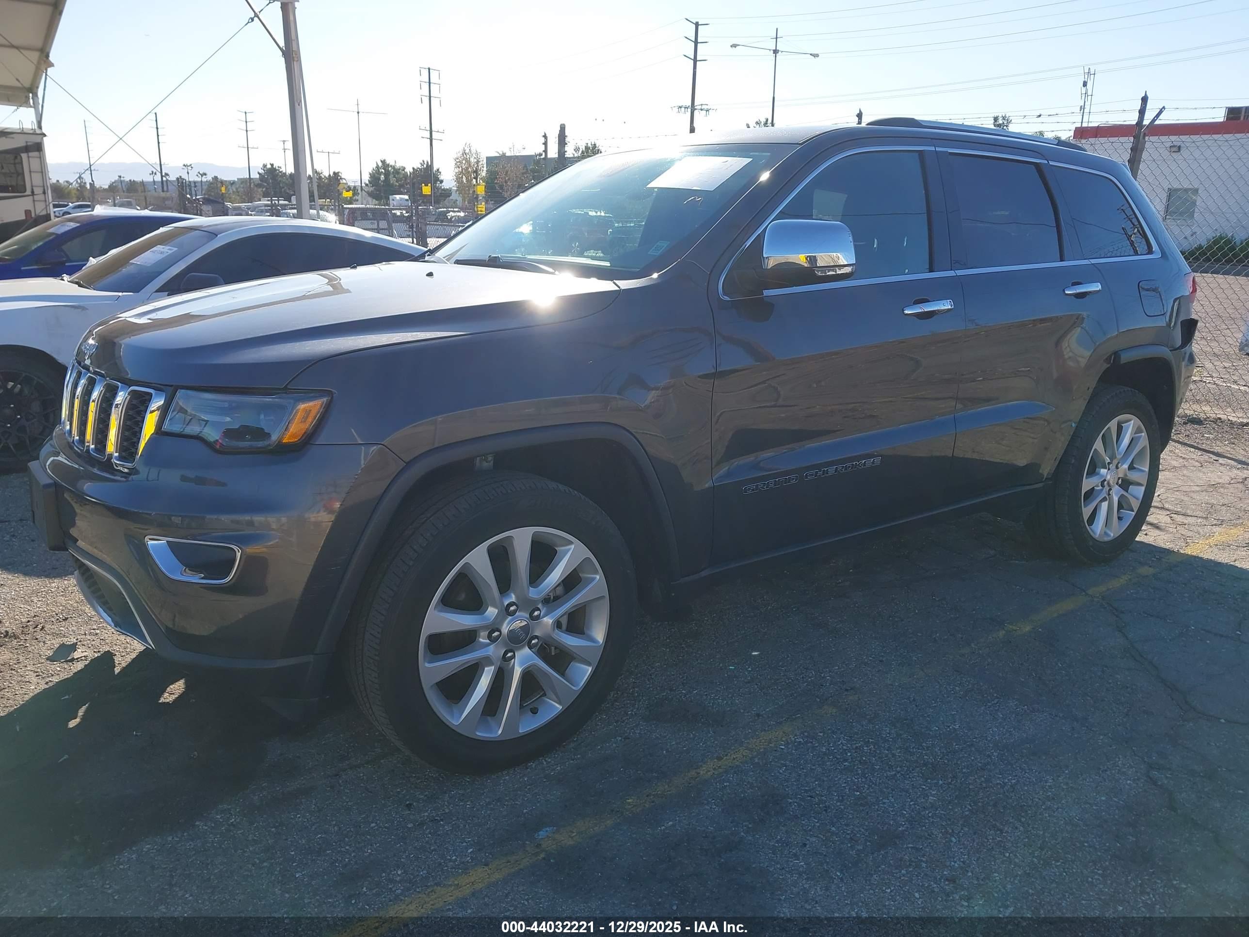JEEP GRAND image 2