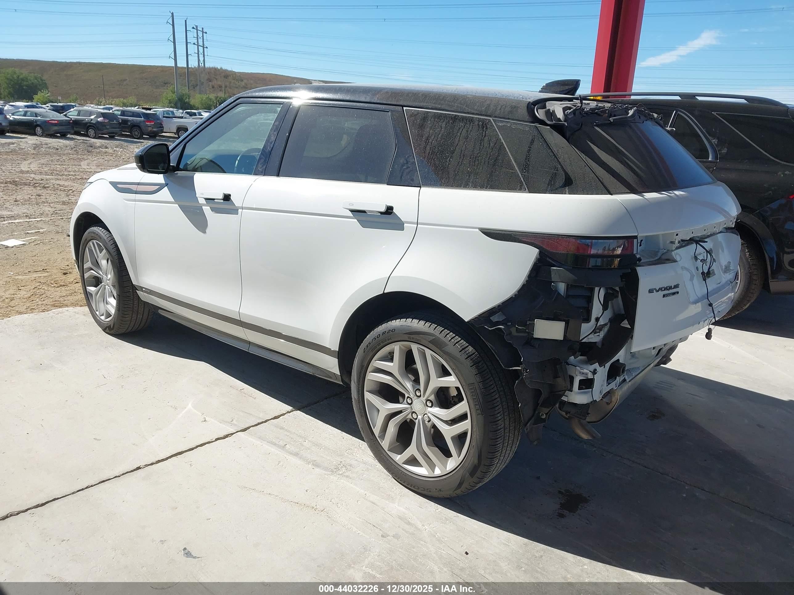 LAND ROVER image 3