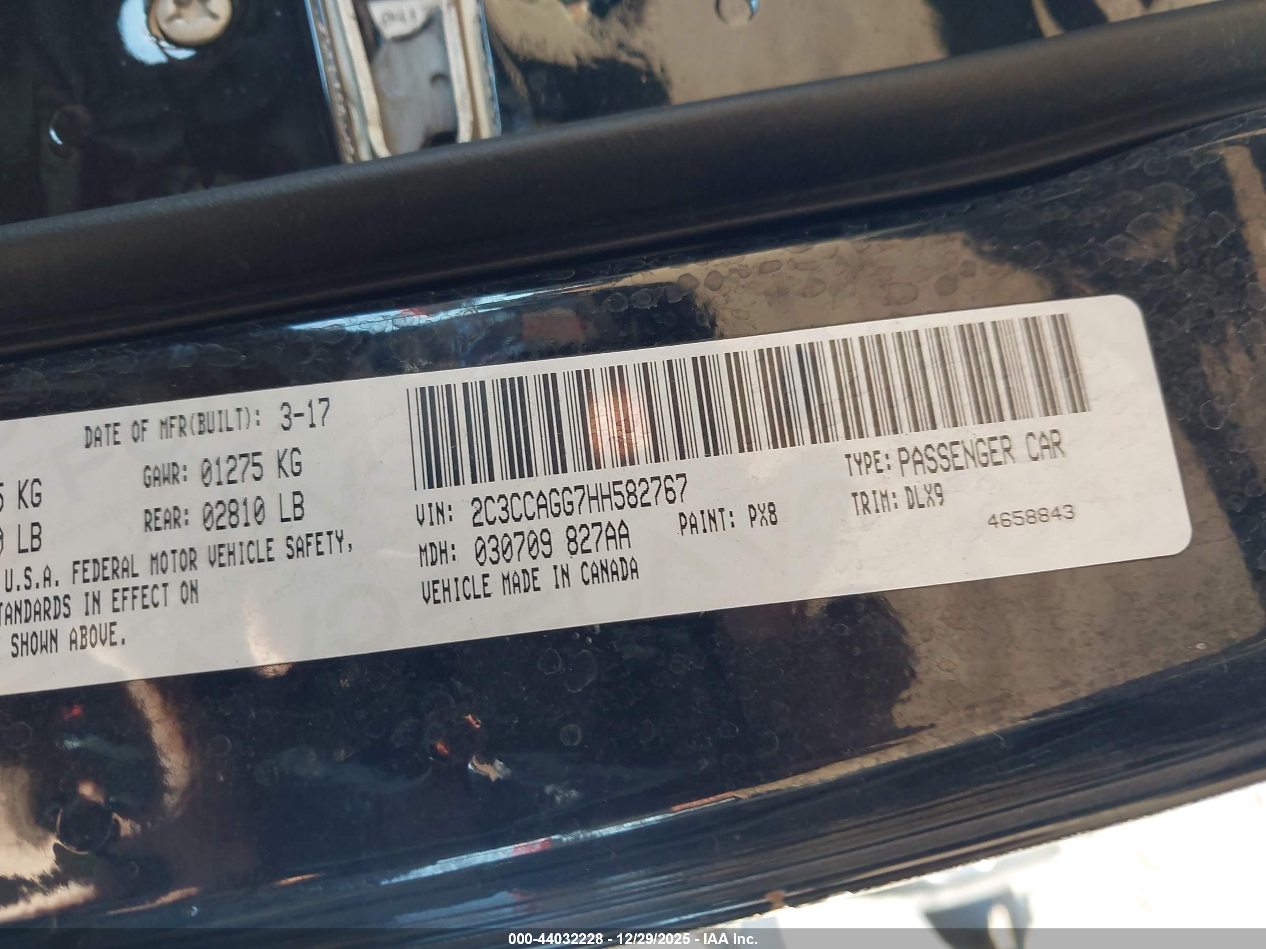CHRYSLER 300 image 9
