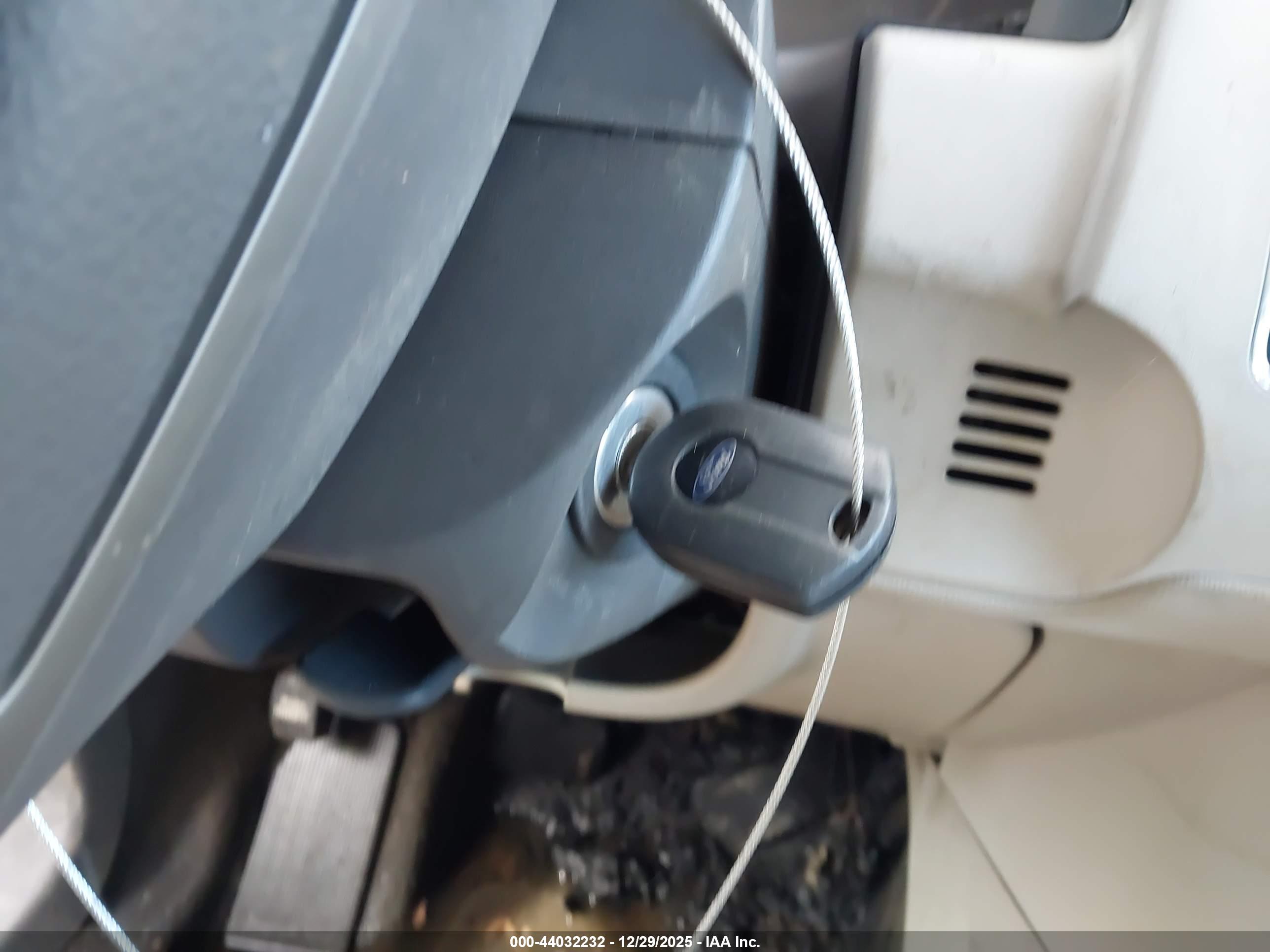 FORD FLEX image 11