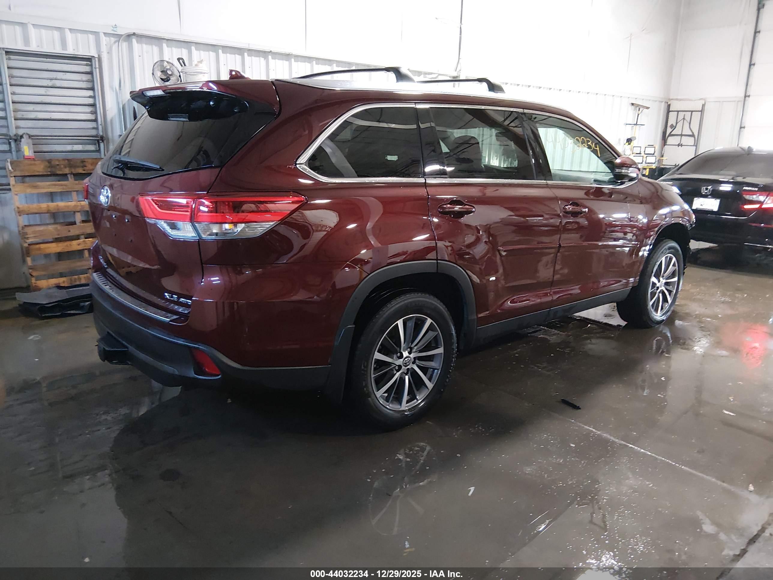TOYOTA HIGHLANDER image 4