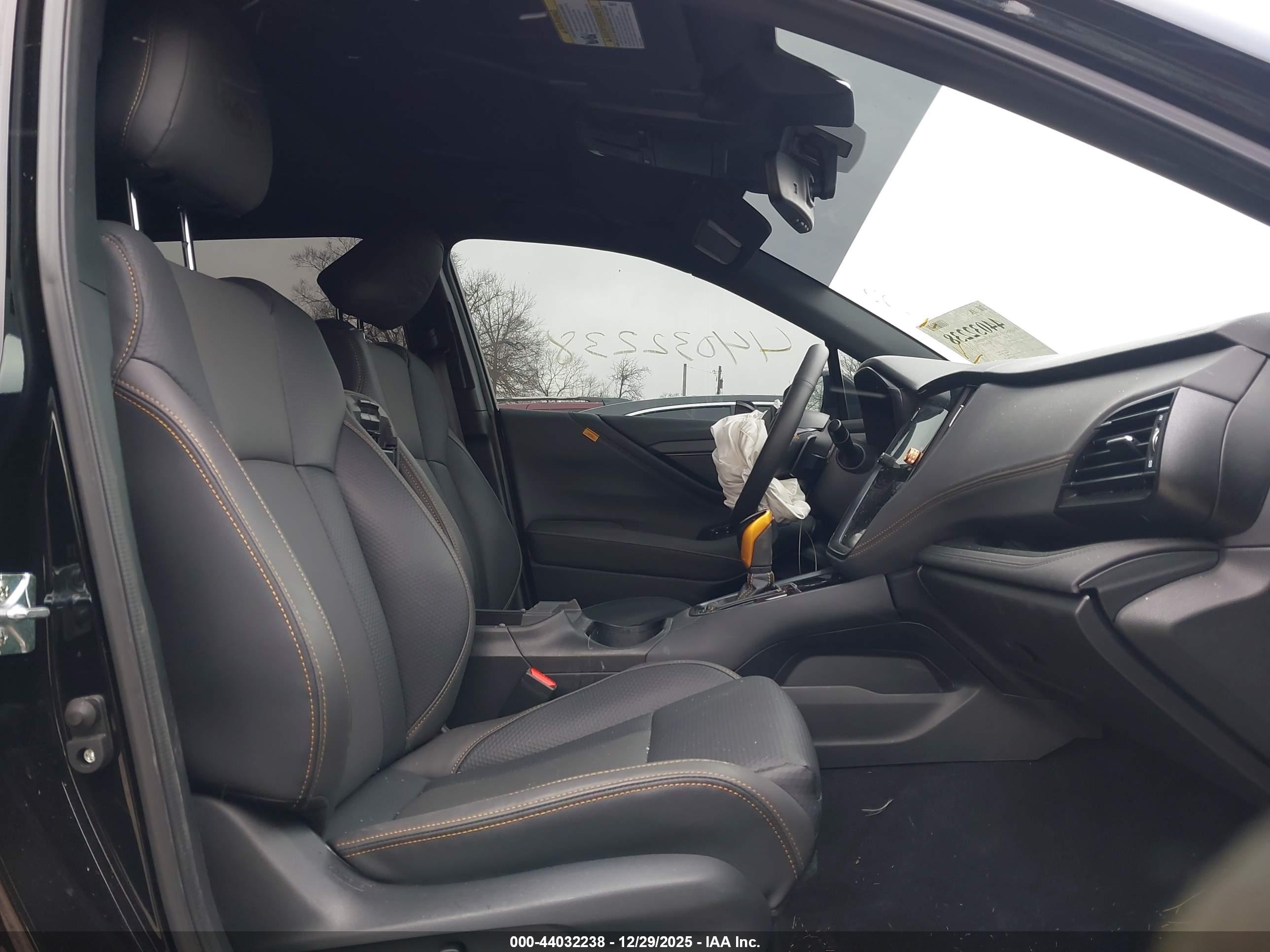 SUBARU OUTBACK image 5