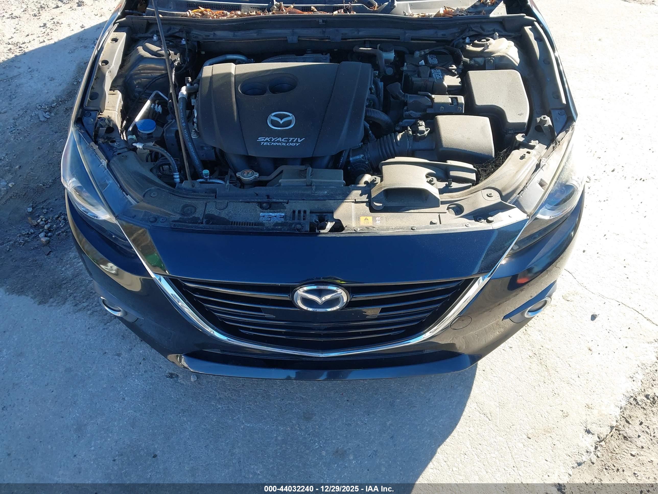 MAZDA MAZDA3 image 10