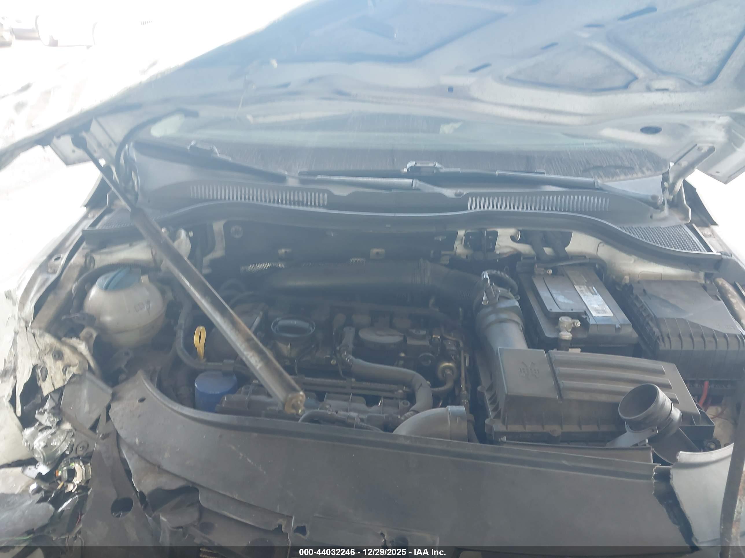 VOLKSWAGEN CC image 10