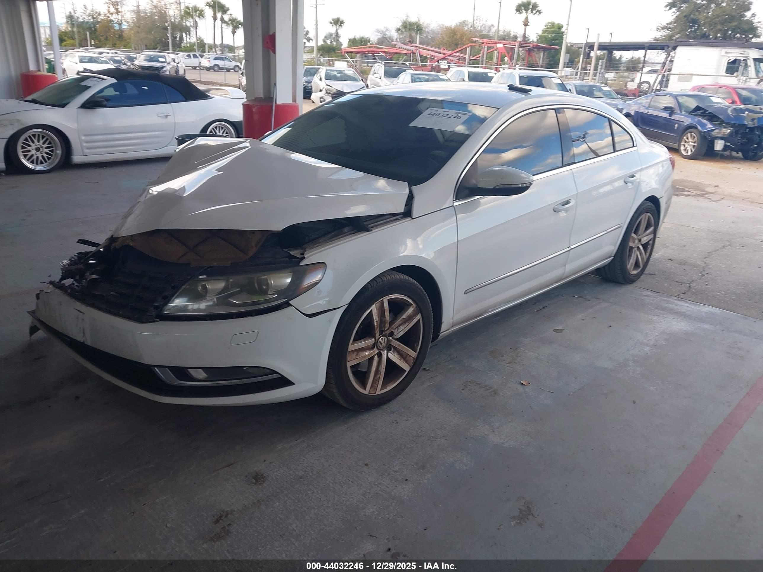 VOLKSWAGEN CC image 2
