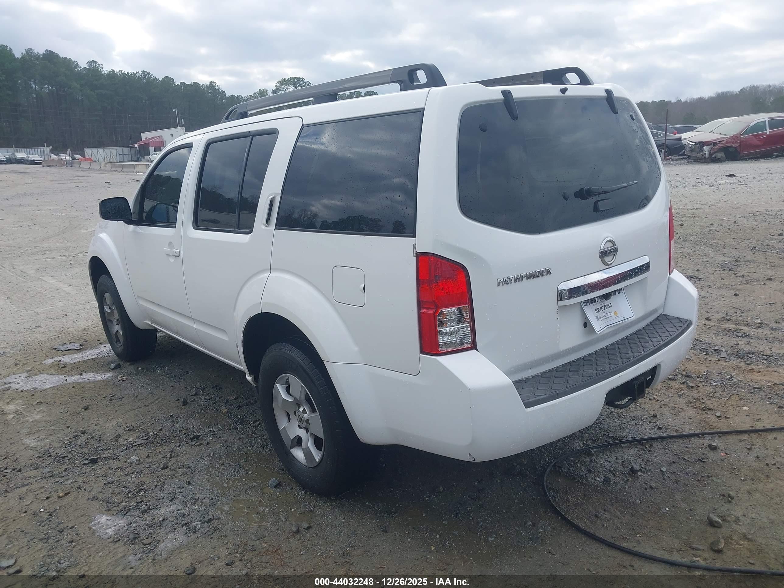 NISSAN PATHFINDER image 3