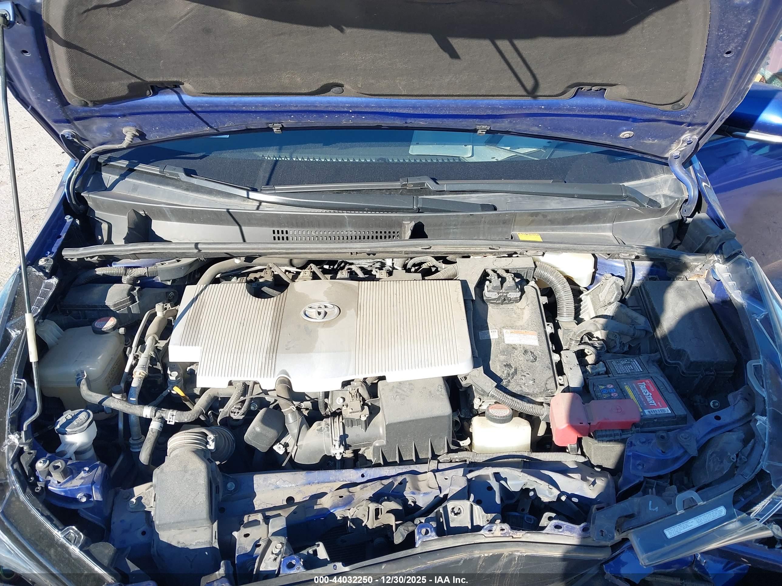 TOYOTA PRIUS image 10
