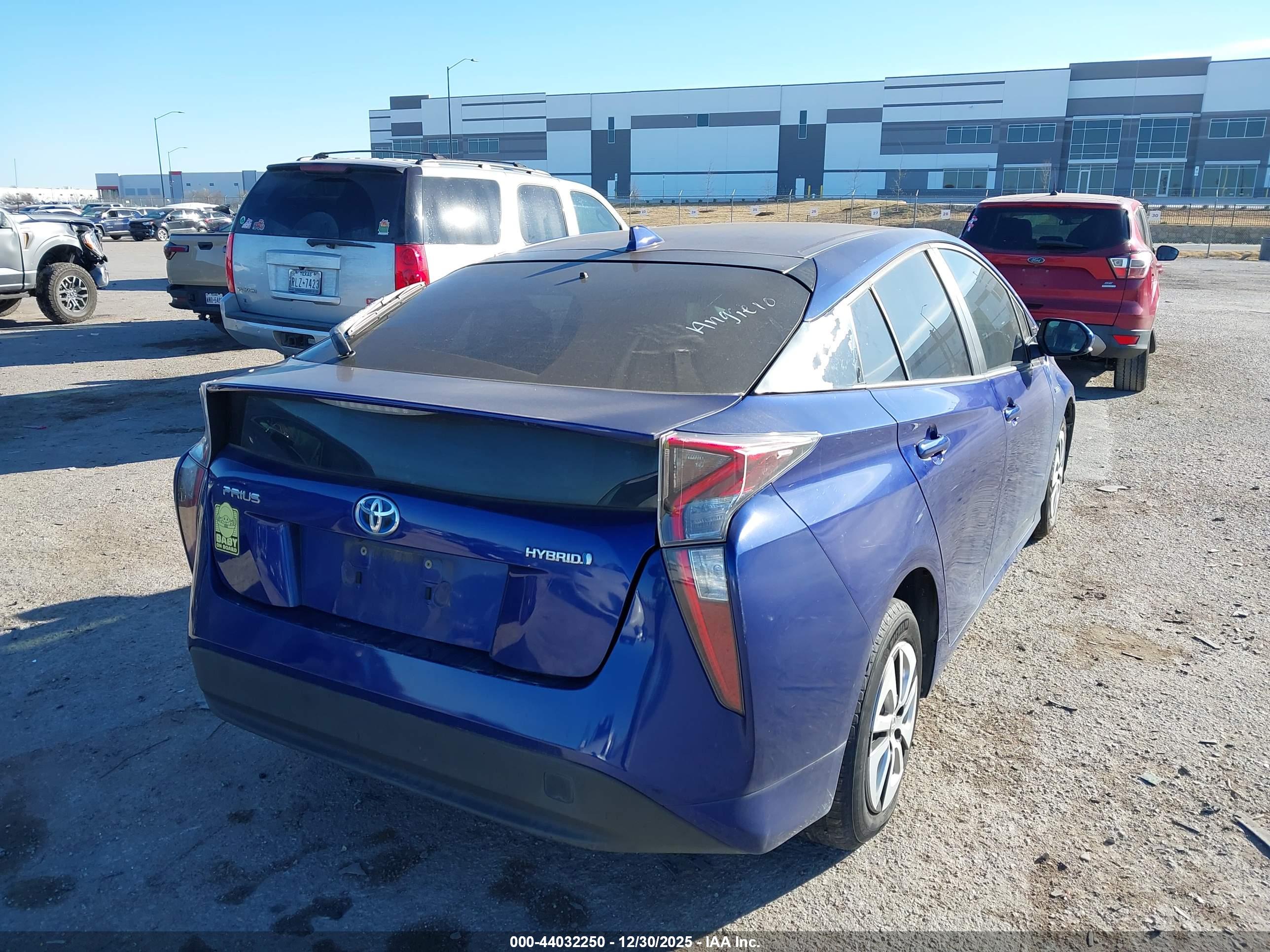 TOYOTA PRIUS image 4