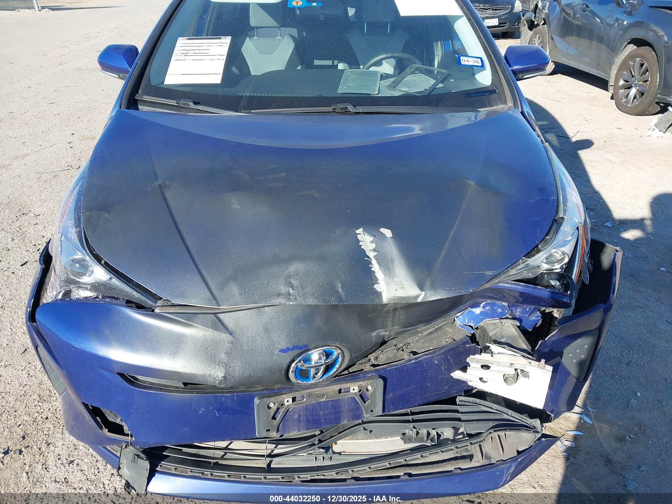 TOYOTA PRIUS image 6