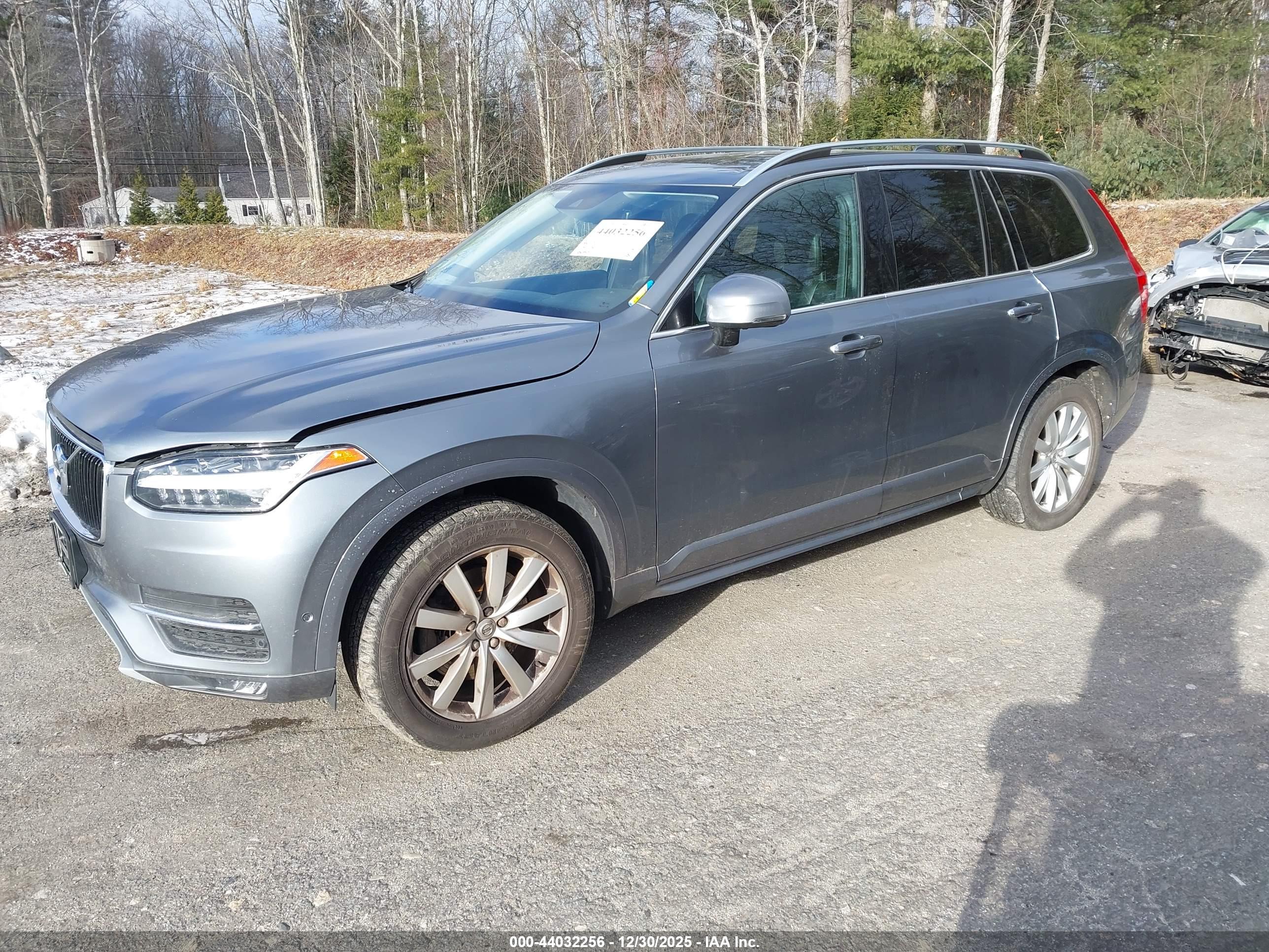 VOLVO XC90 image 2