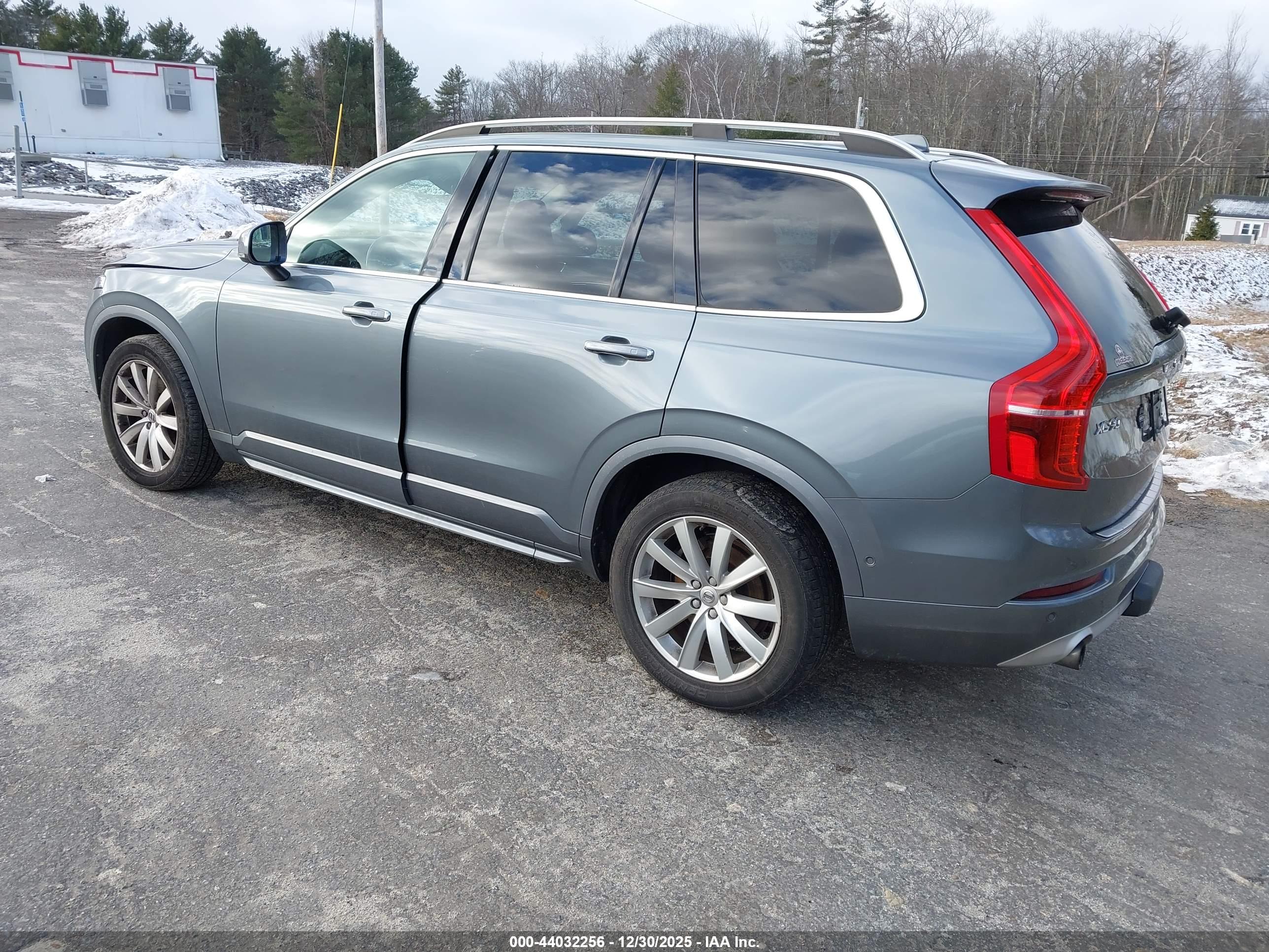 VOLVO XC90 image 3