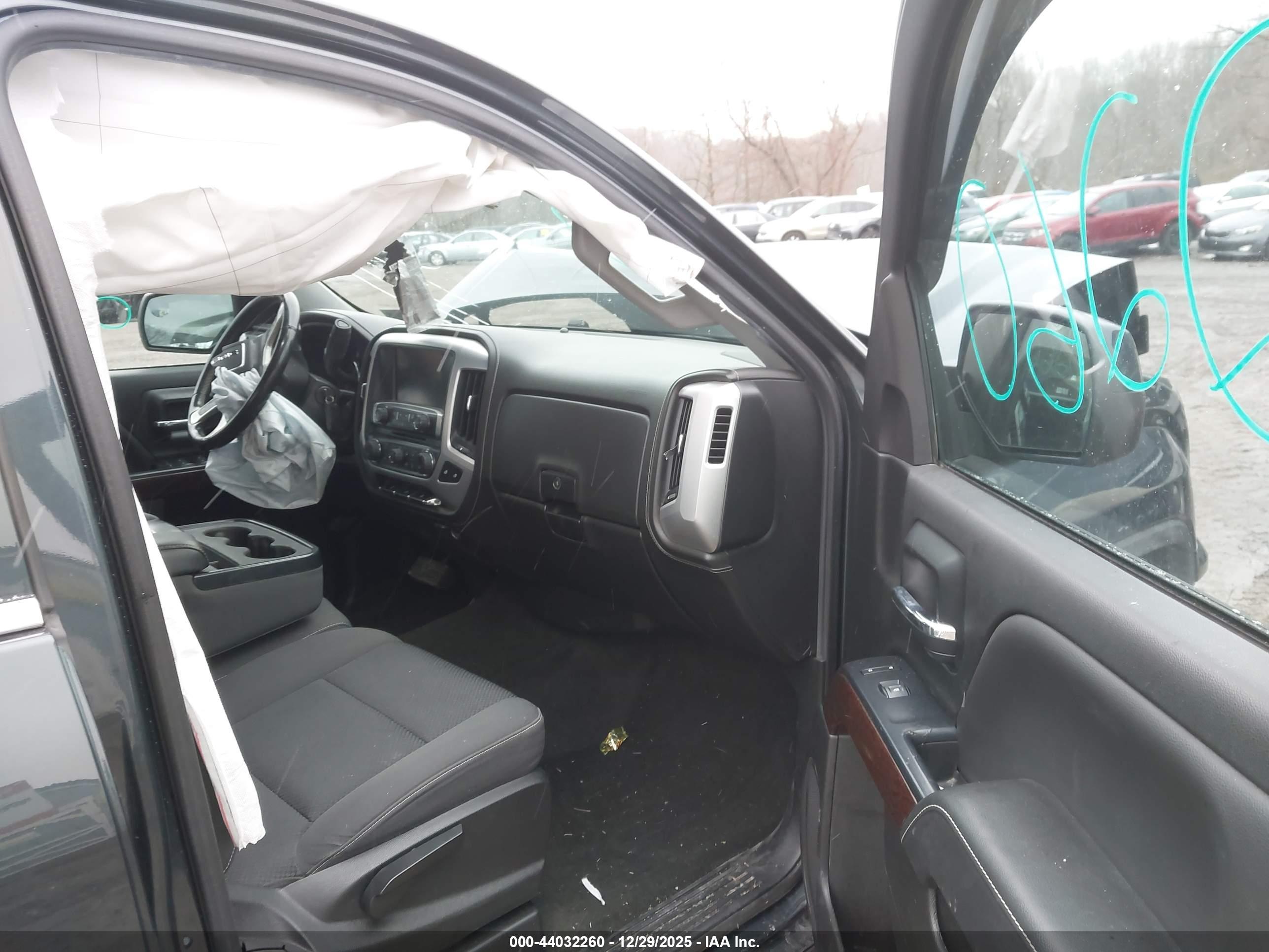 GMC SIERRA image 5