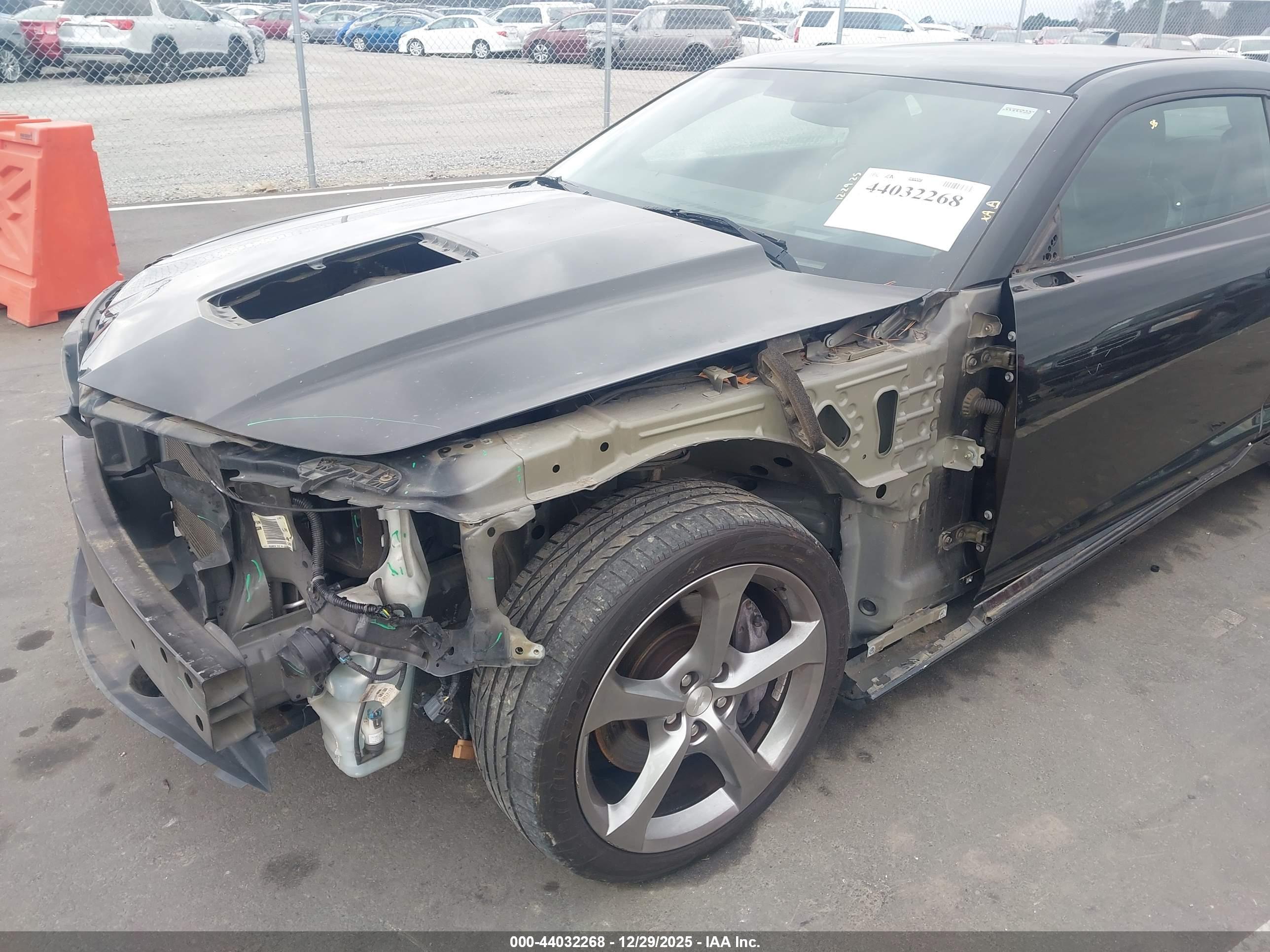 CHEVROLET CAMARO image 6