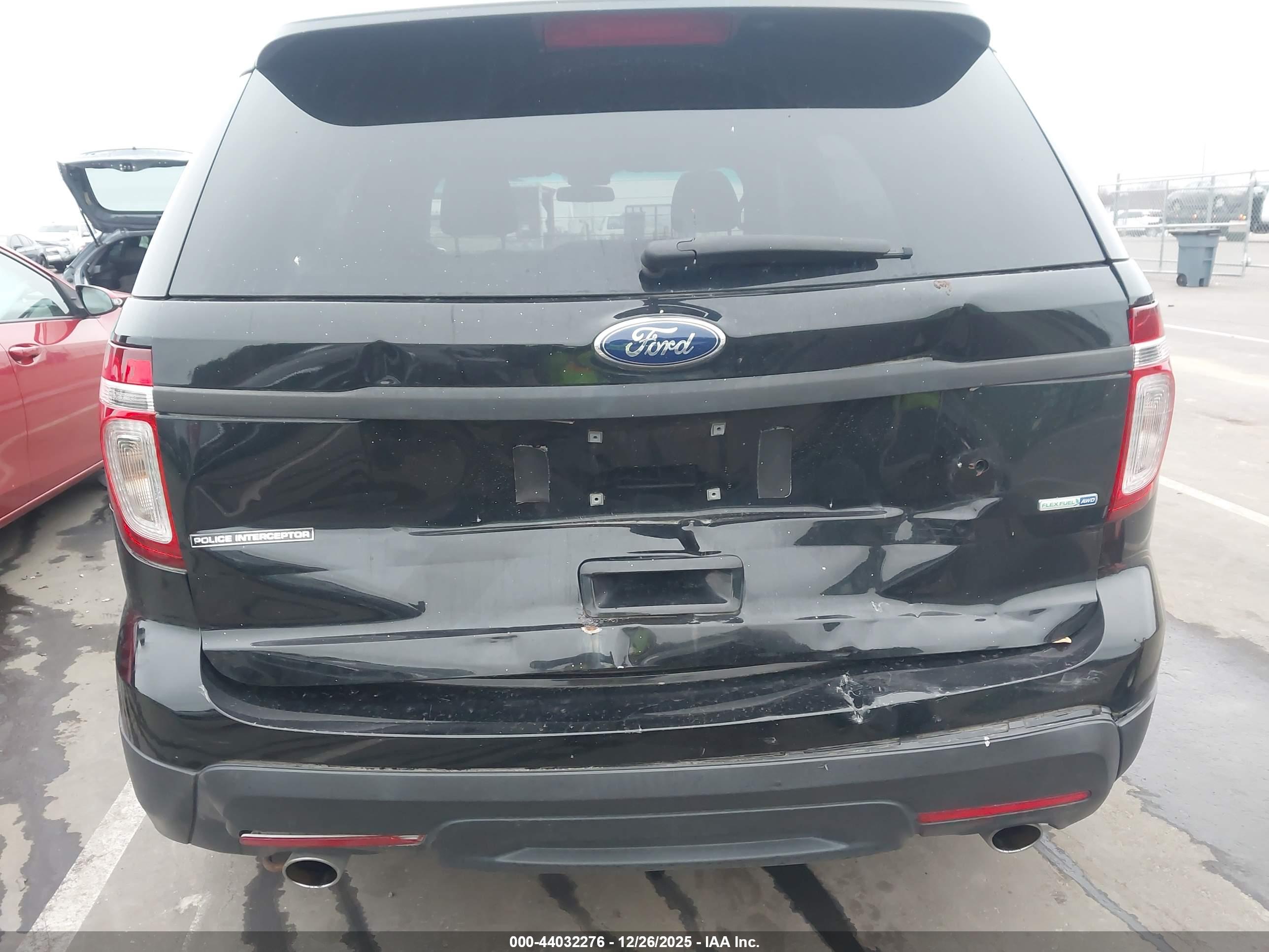 FORD UTILITY image 6