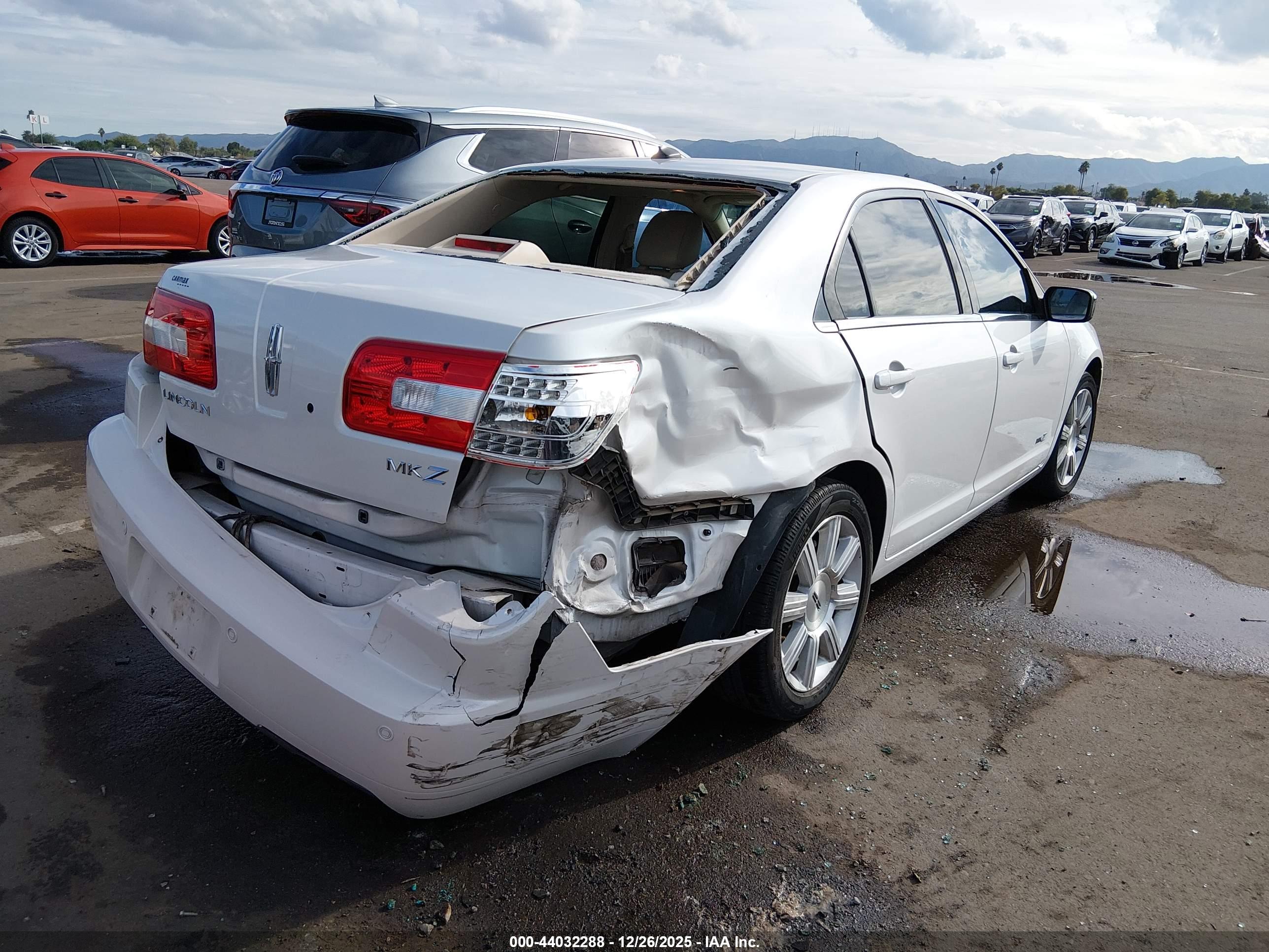 LINCOLN MKZ image 4