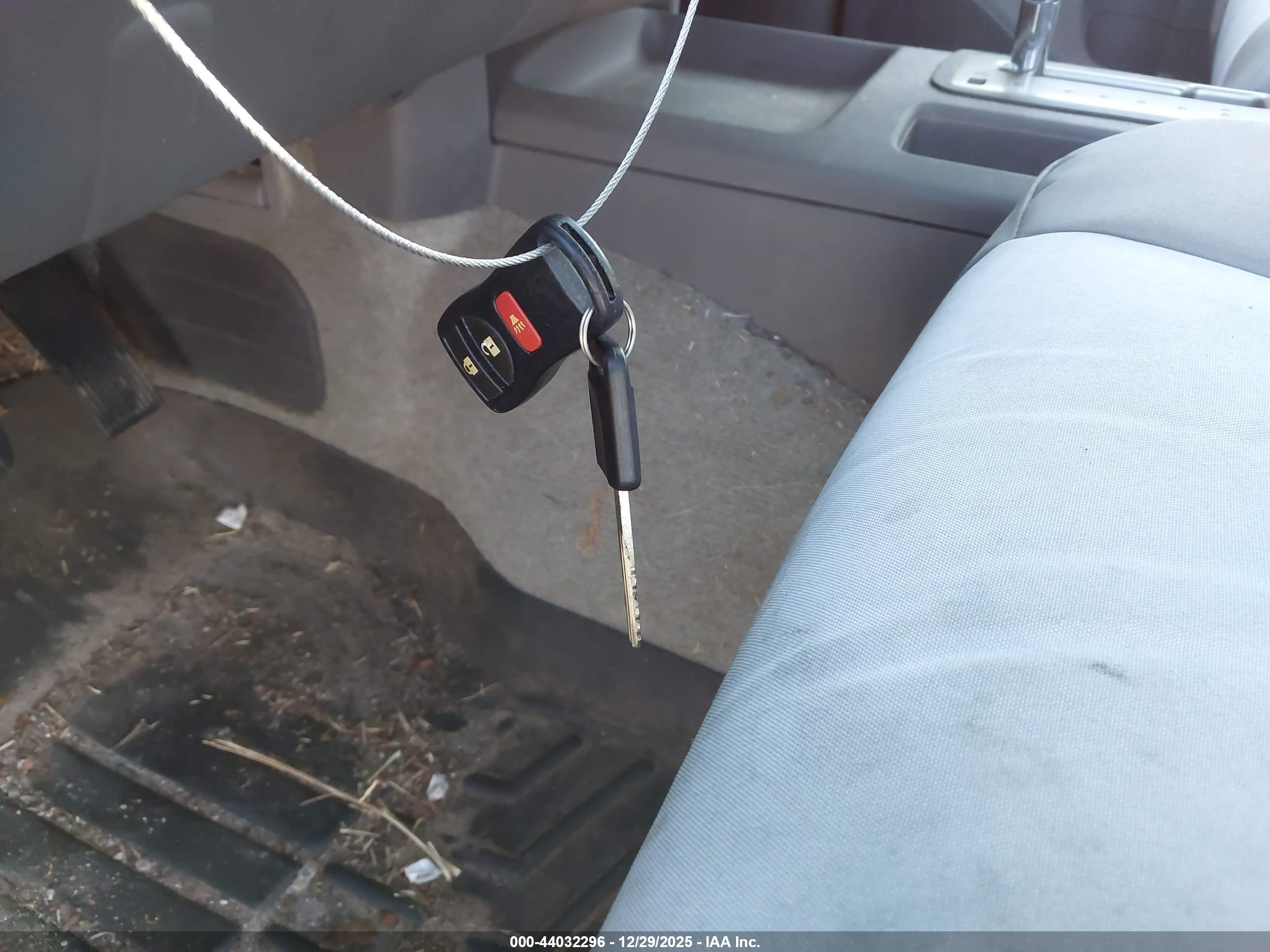 NISSAN FRONTIER image 11