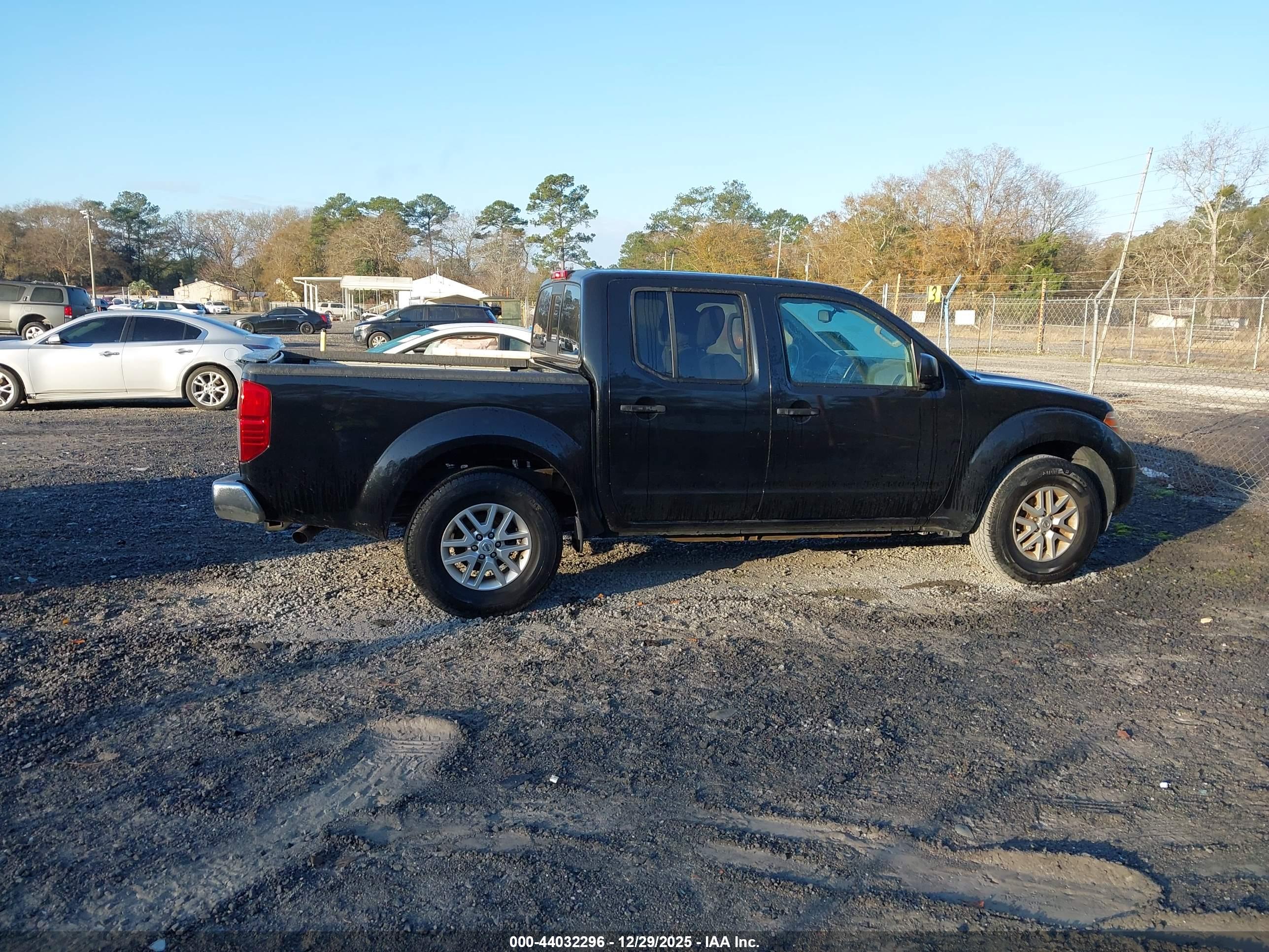 NISSAN FRONTIER image 4