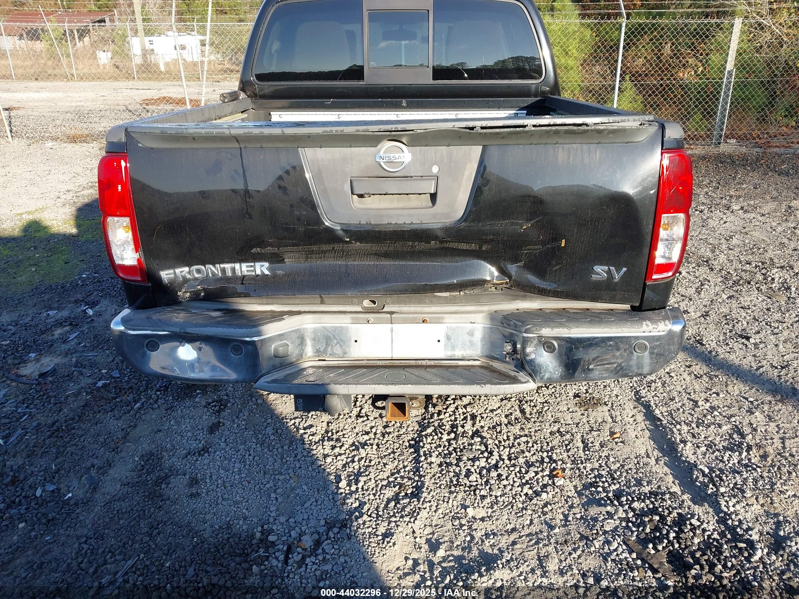 NISSAN FRONTIER image 6