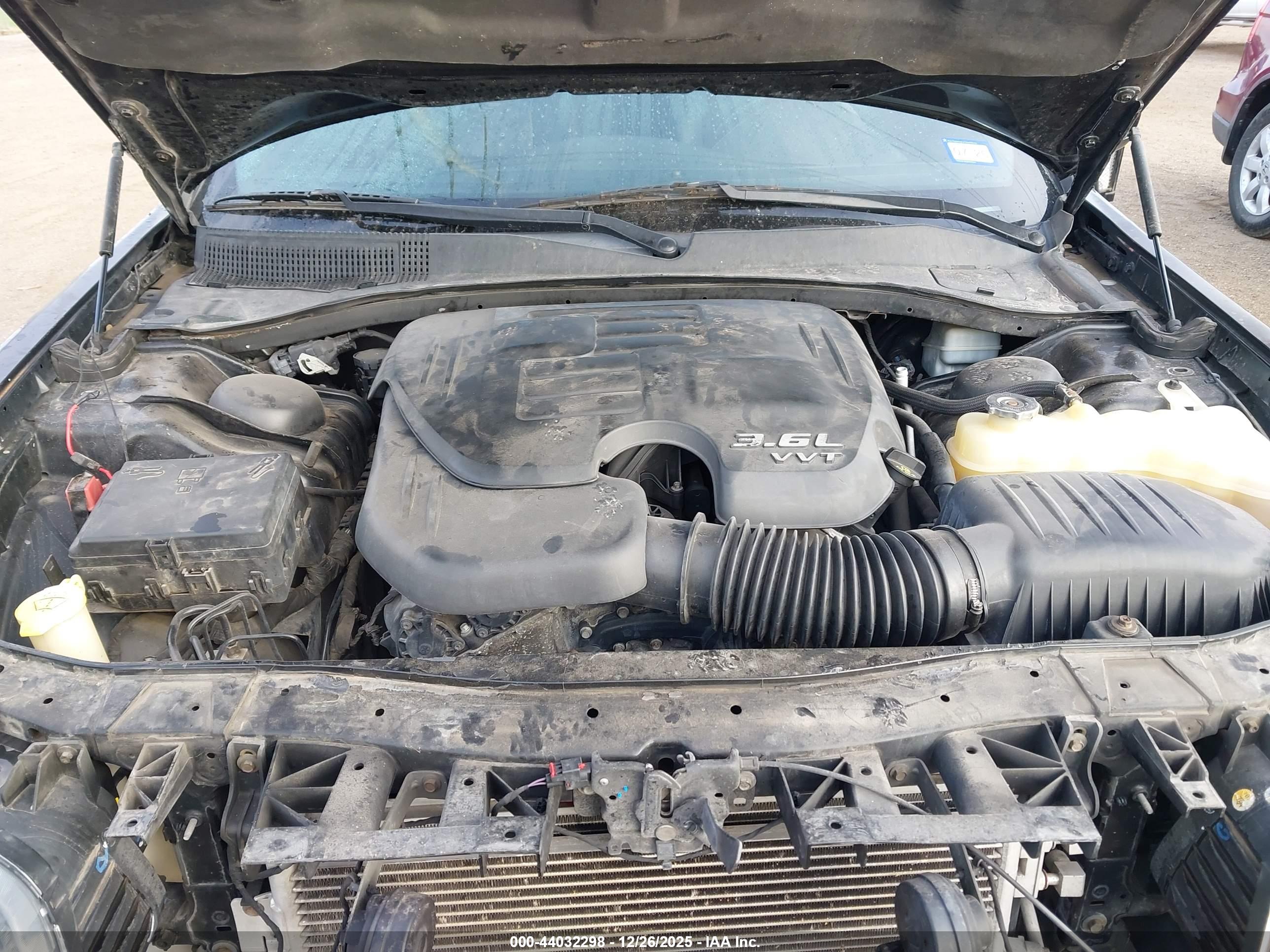 CHRYSLER 300 image 10