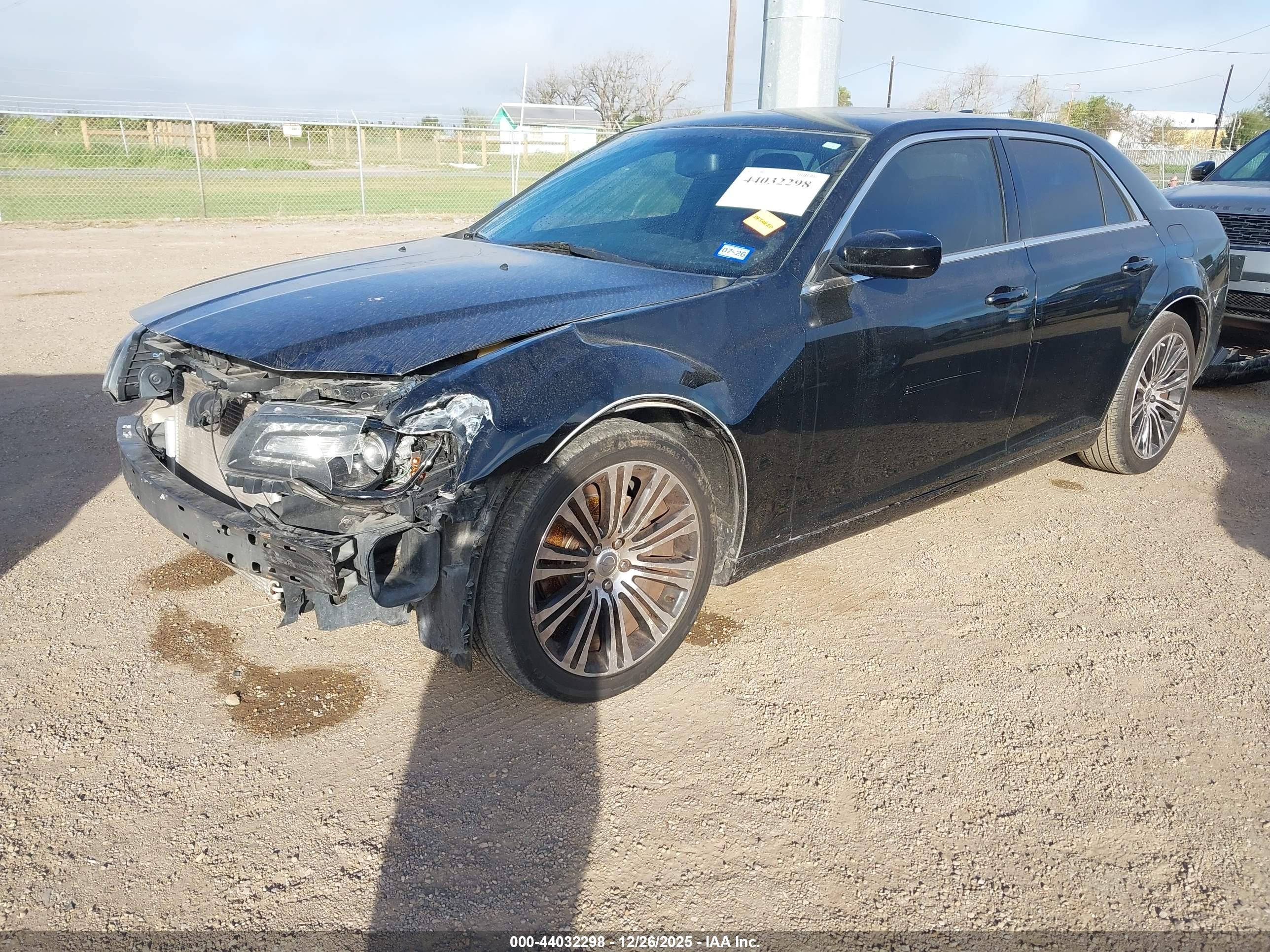CHRYSLER 300 image 2