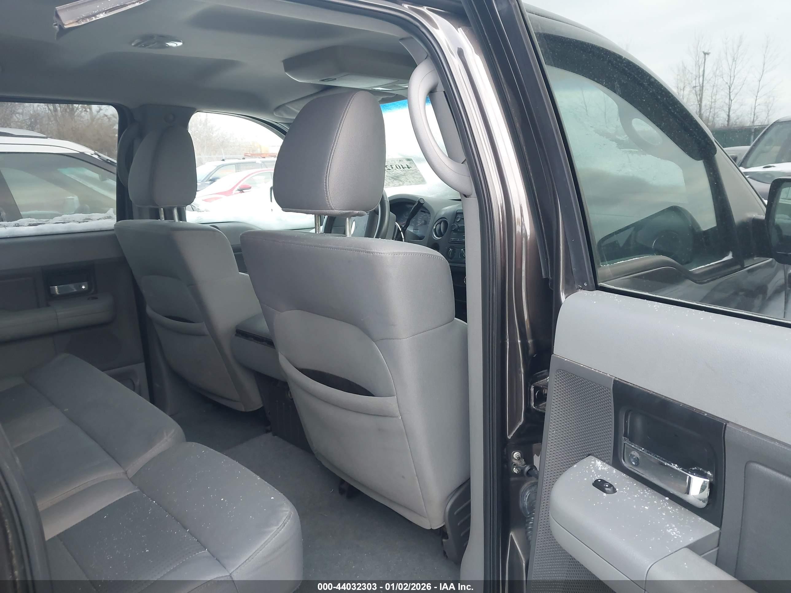 FORD F-150 image 8