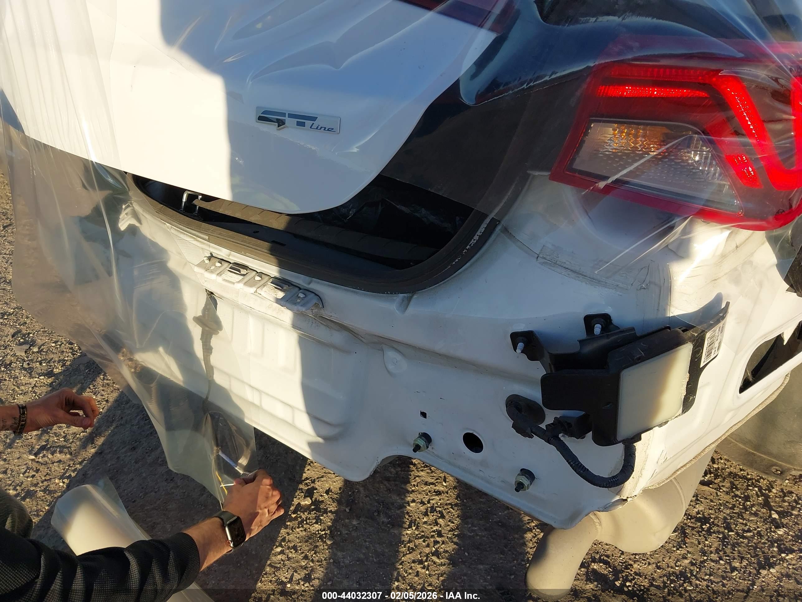 KIA K5 image 6