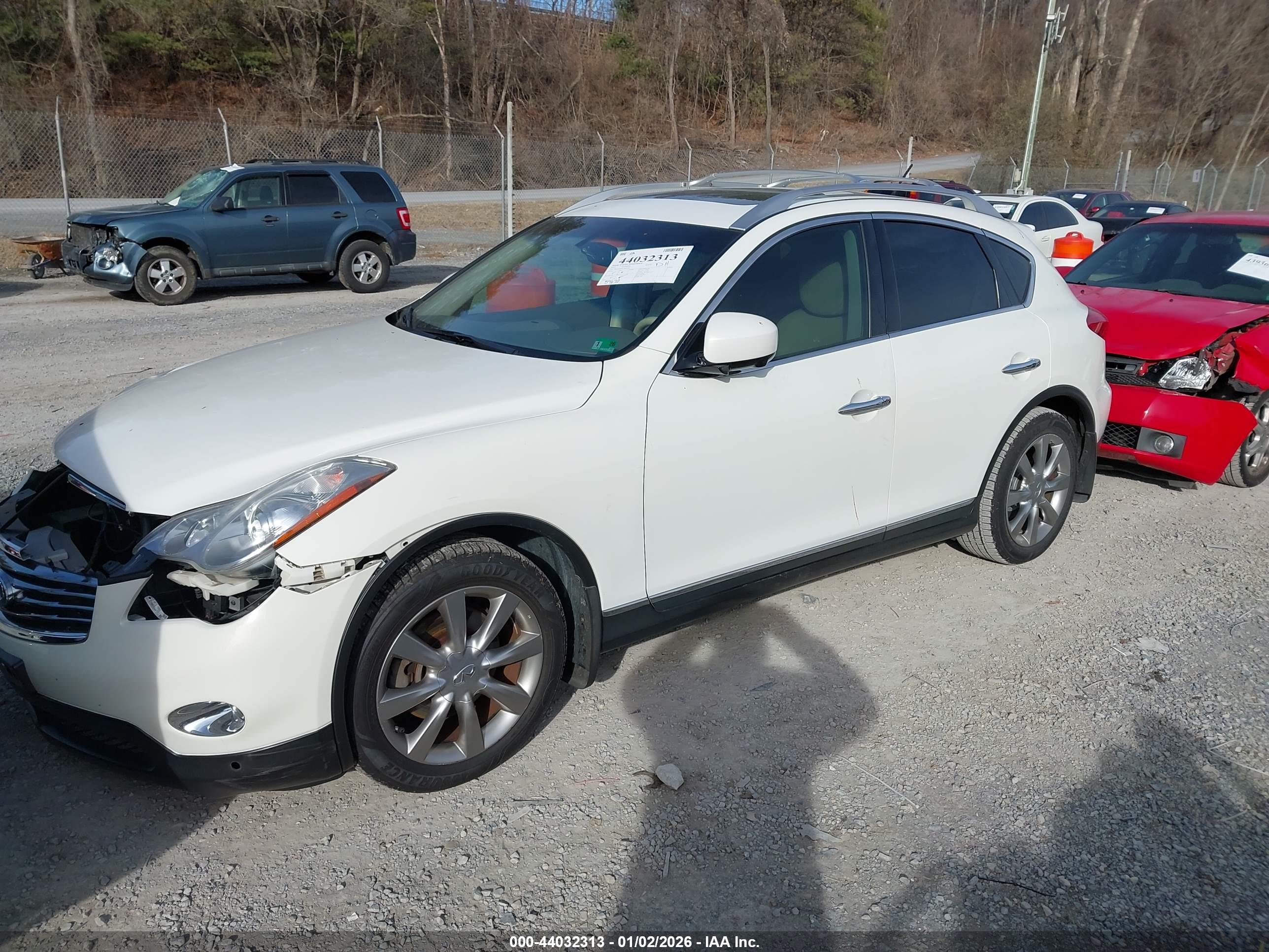 INFINITI EX35 image 2