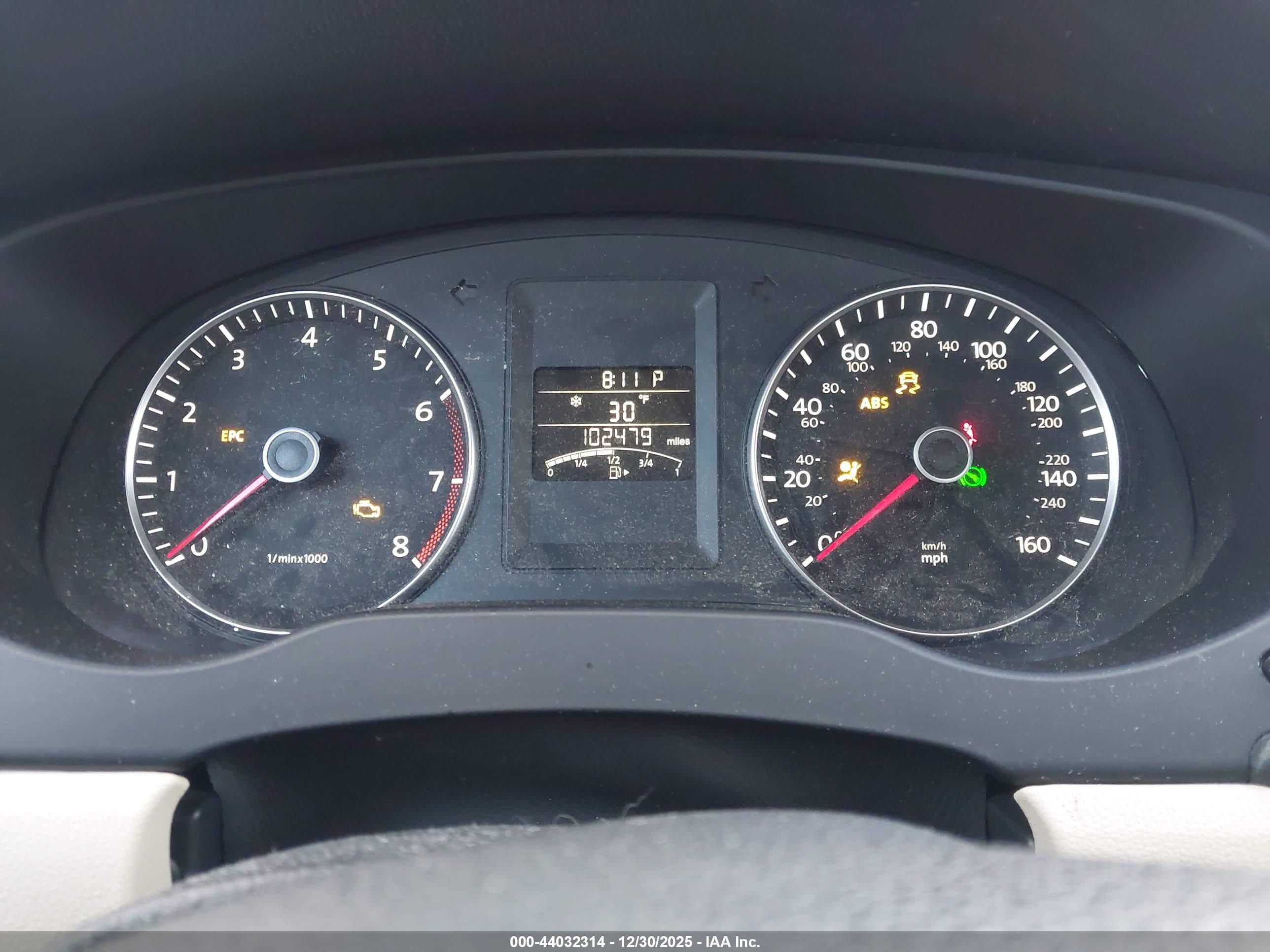 VOLKSWAGEN JETTA image 7