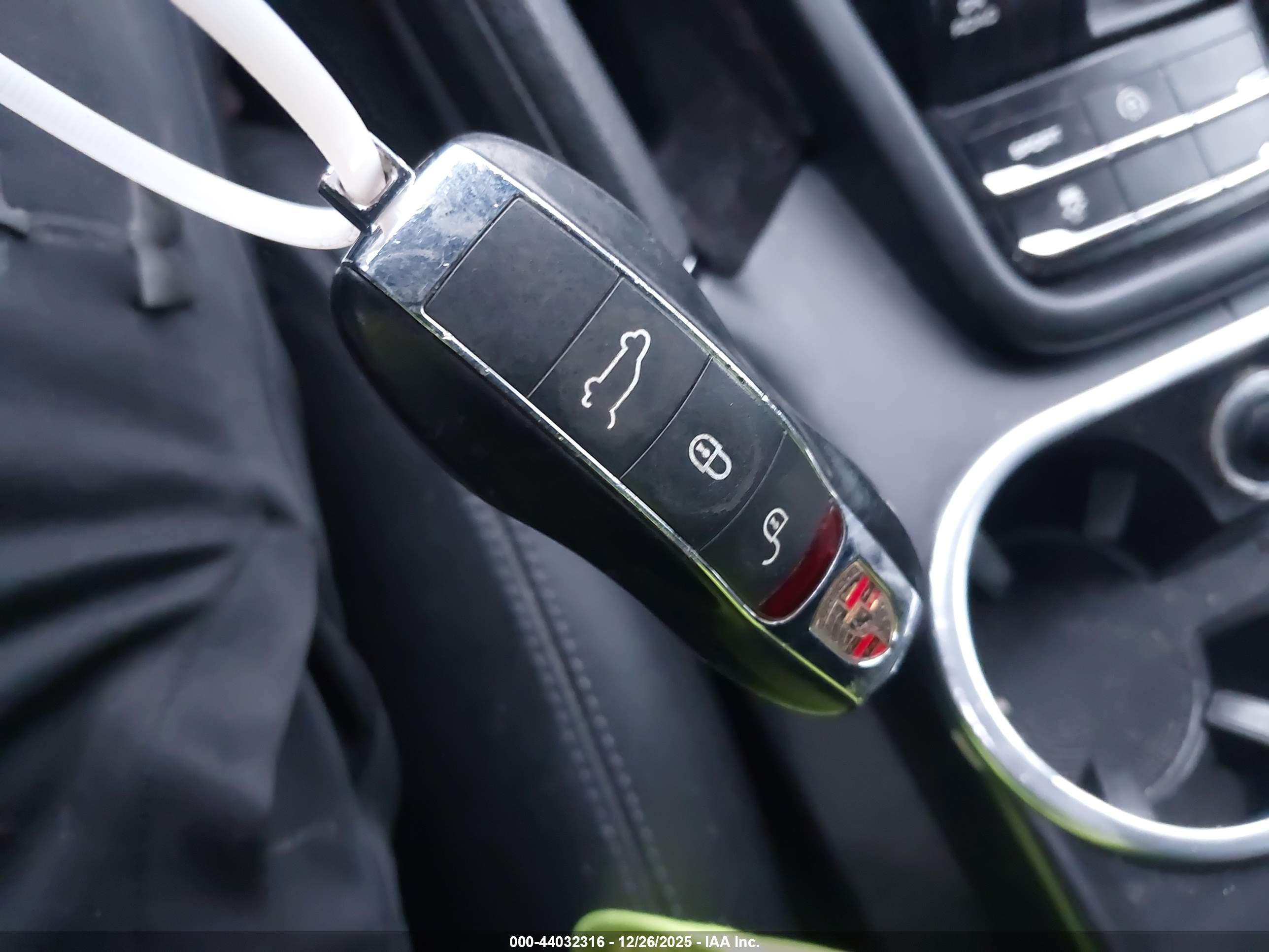 PORSCHE CAYENNE image 11
