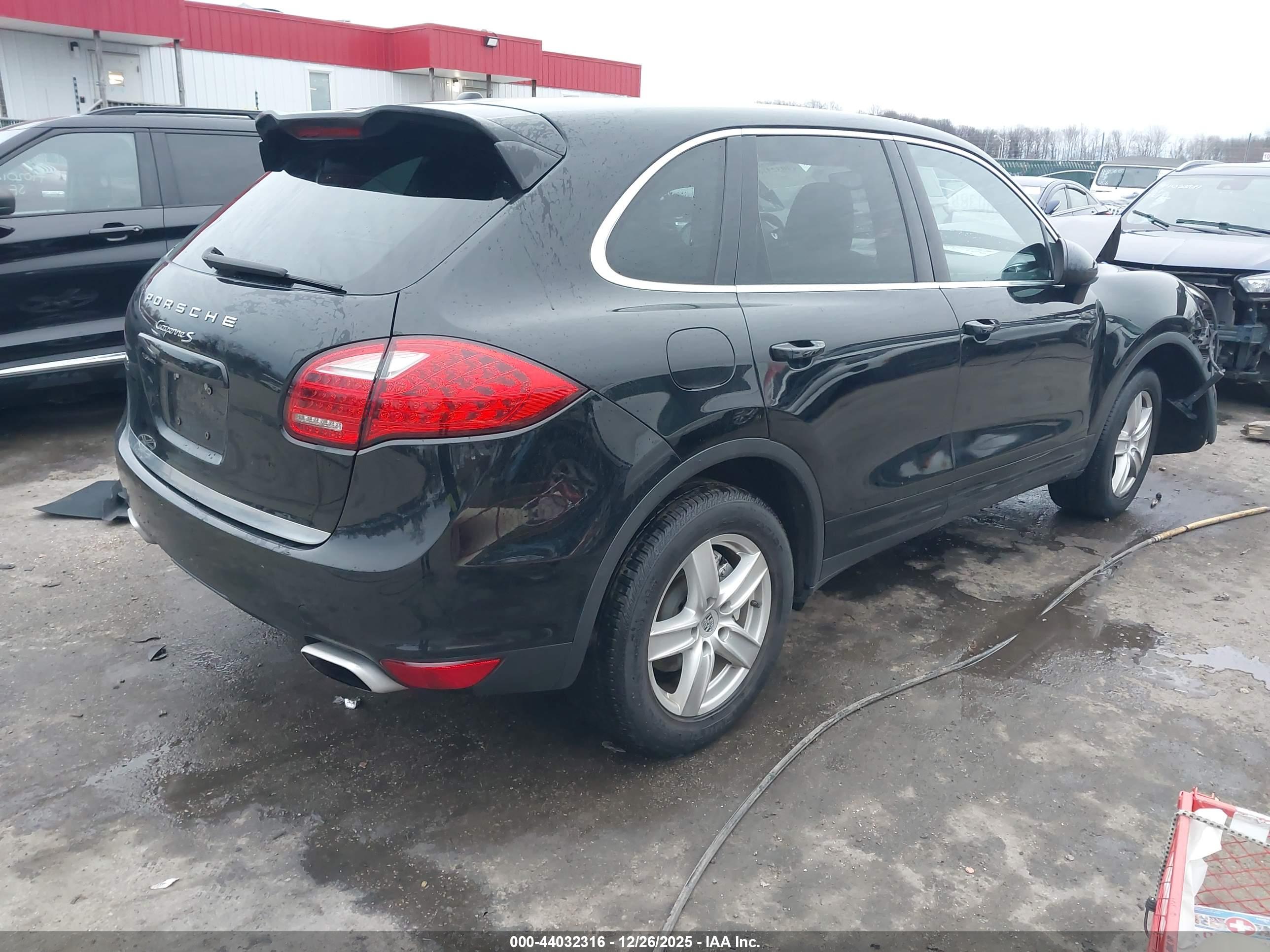 PORSCHE CAYENNE image 4
